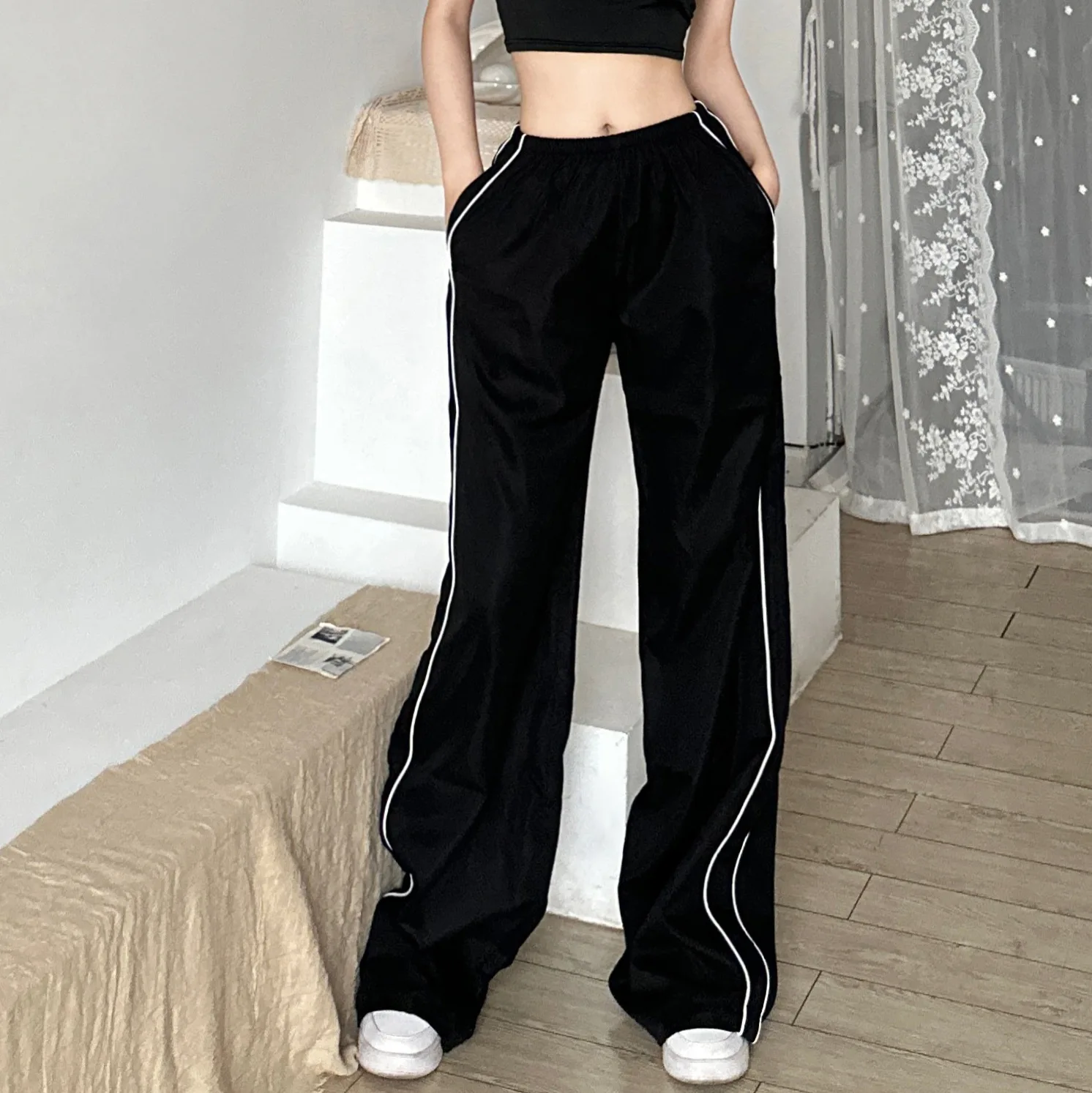 Hottie street high-waisted baggy slimming drawstring straight-leg shorts summer sports casual pants
Hottie street high-waisted baggy slimming drawstring straight-leg shorts summer sports casual pants