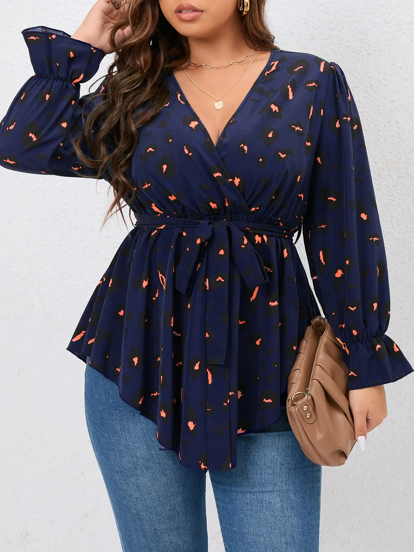 Women's Plus Size Leopard Print Wrap Blouse, V-Neck Long Sleeve Peplum Top With Belt, Casual Navy Blue Shirt For Ladies
Women's Plus Size Leopard Print Wrap Blouse, V-Neck Long Sleeve Peplum Top With Belt, Casual Navy Blue Shirt For Ladies