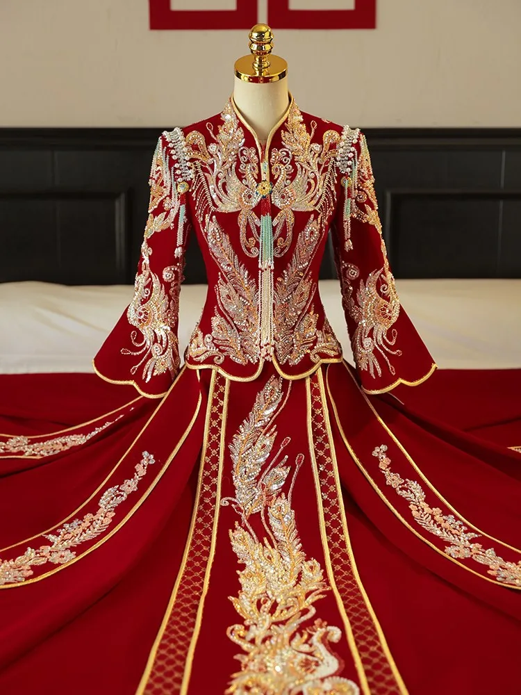 Bride's Chinese-style wedding dress toasting gown dragon and phoenix short woman heavy
Bride's Chinese-style wedding dress toasting gown dragon and phoenix short woman heavy