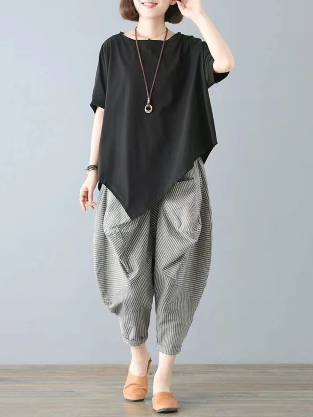 Cotton Blend Loose Fit Casual Women's T-irt And Harlan Pants Set Single Piece Summer Faion Ensemble for plus Size
Cotton Blend Loose Fit Casual Women's T-irt And Harlan Pants Set Single Piece Summer Faion Ensemble for plus Size