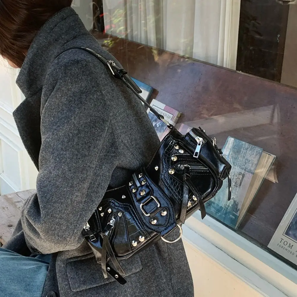 Punk Y2K Retro Rivet Shoulder Bag Oil Wax Leather Spicy Girl Motorcycle Bag Korean Multi-pocket Crossbody Bags Streetwear
Punk Y2K Retro Rivet Shoulder Bag Oil Wax Leather Spicy Girl Motorcycle Bag Korean Multi-pocket Crossbody Bags Streetwear