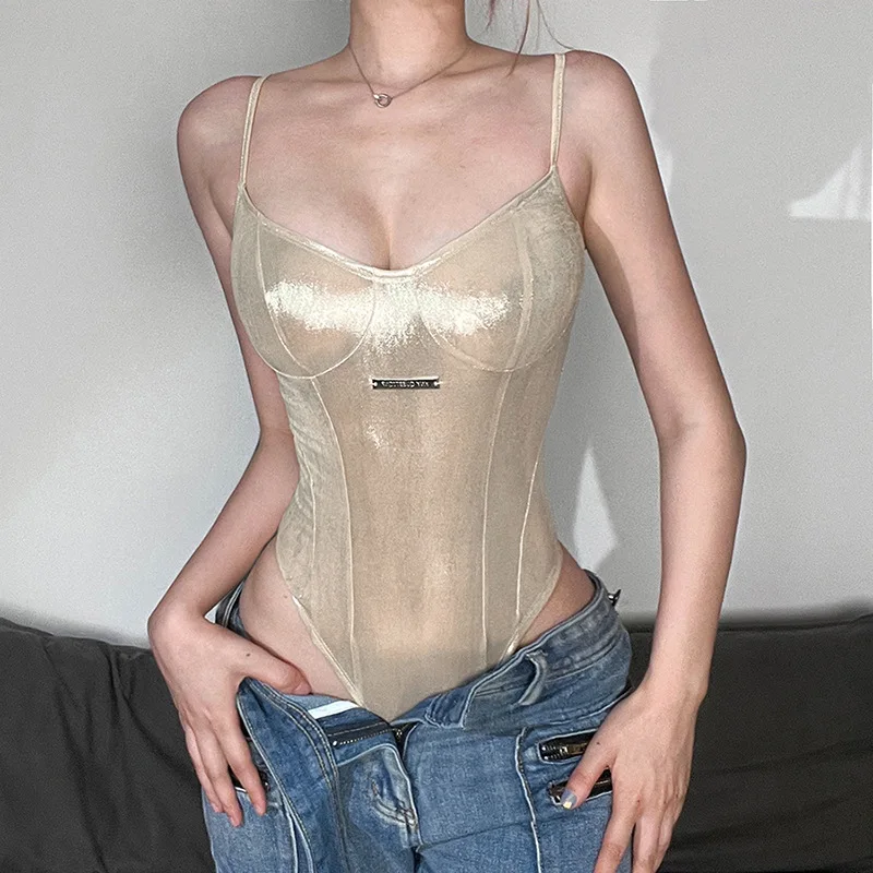 European-style new women's fashion top high waist stylish V-neck sleeveless reflective one-piece garment suitable summer fashion
European-style new women's fashion top high waist stylish V-neck sleeveless reflective one-piece garment suitable summer fashion