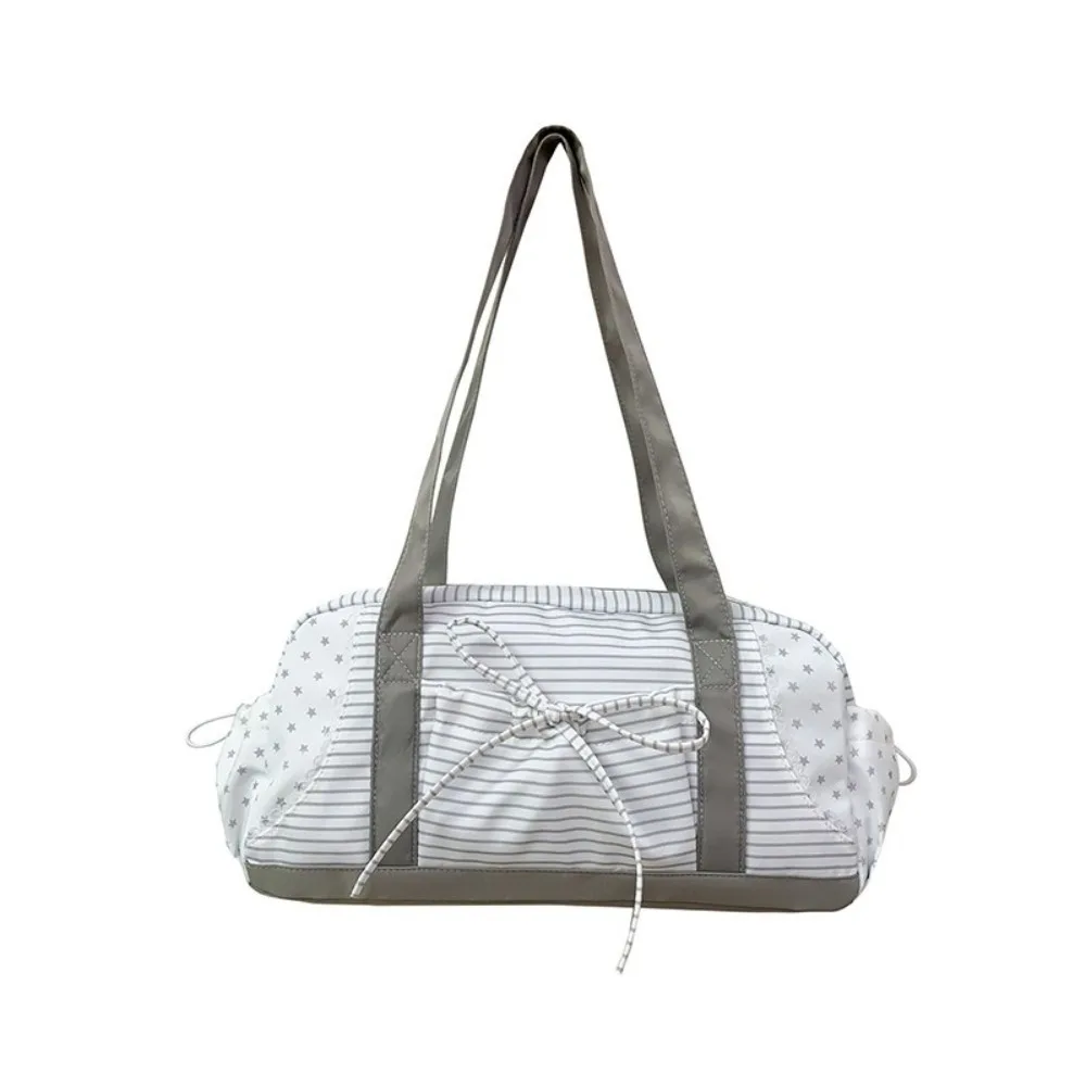 Sweet Polyester Bow Decor Boston Bag Star Large Capacity Striped Shoulder Bag Lightweight Zippered Ita Bag Travel
Sweet Polyester Bow Decor Boston Bag Star Large Capacity Striped Shoulder Bag Lightweight Zippered Ita Bag Travel