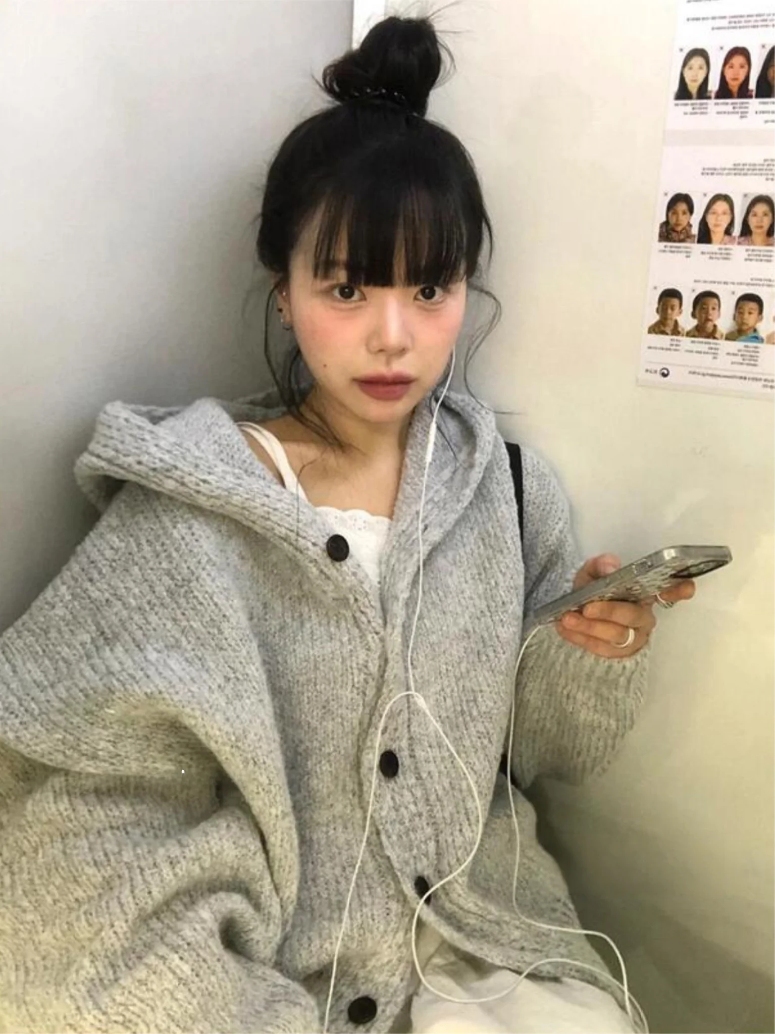 Теплый вязаный кардиган-свитер женский свободного кроя, универсальный, мягкий, уютный, с длинными рукавами, на пуговицах, однотонный, осенне-зимний
Теплый вязаный кардиган-свитер женский свободного кроя, универсальный, мягкий, уютный, с длинными рукавами, на пуговицах, однотонный, осенне-зимний