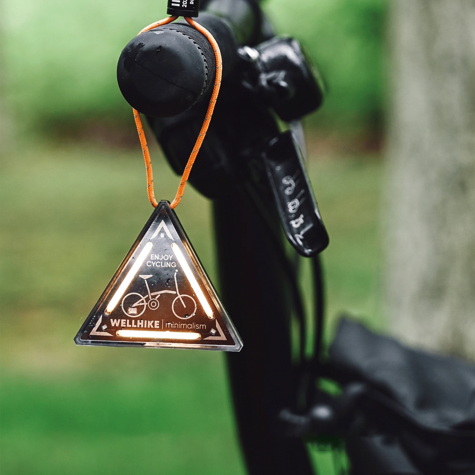 LED Night Riding Warning Light with 4 Lighting Modes Camping Backpack Light Adjustable Brightness Waterproof for Hiking Fishing
LED Night Riding Warning Light with 4 Lighting Modes Camping Backpack Light Adjustable Brightness Waterproof for Hiking Fishing