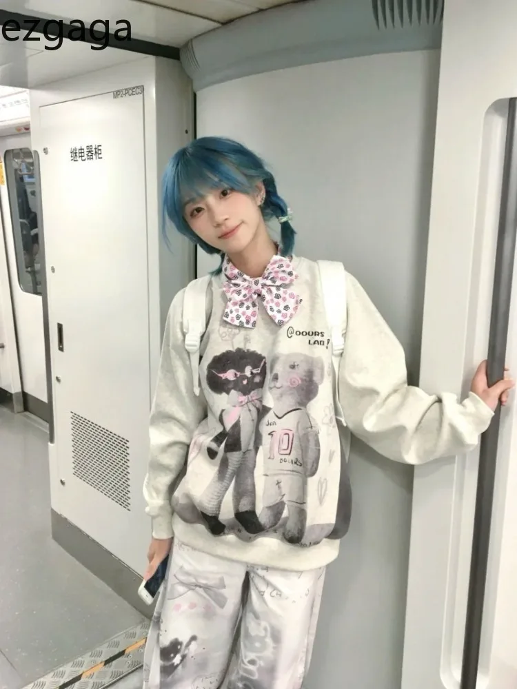 Ezgaga Sweatshirts Women Cartoon Printed Funny Sweet O Neck Long Sleeve Fashion Y2k Hoodies Vintage Female Loose Casual Tops
Ezgaga Sweatshirts Women Cartoon Printed Funny Sweet O Neck Long Sleeve Fashion Y2k Hoodies Vintage Female Loose Casual Tops