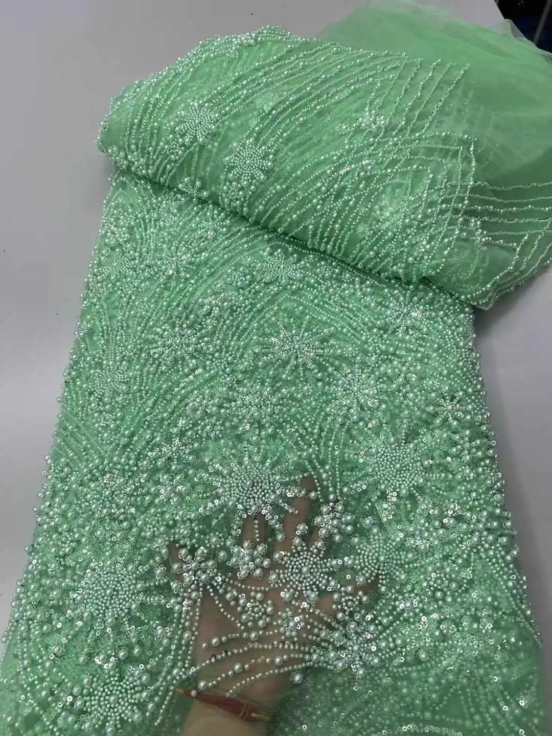 African Luxury Beaded Tulle Lace Fabric 2025 French Handmade Sequins Embroidery Lace Fabric For Women Party Dresses
African Luxury Beaded Tulle Lace Fabric 2025 French Handmade Sequins Embroidery Lace Fabric For Women Party Dresses
