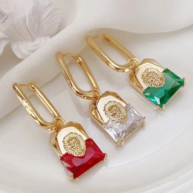 925 Silver Luxury Lion Head Square Gemstone Hoop Earrings for Women, Gold Plated CZ Dangle Earrings, Party Jewelry
925 Silver Luxury Lion Head Square Gemstone Hoop Earrings for Women, Gold Plated CZ Dangle Earrings, Party Jewelry