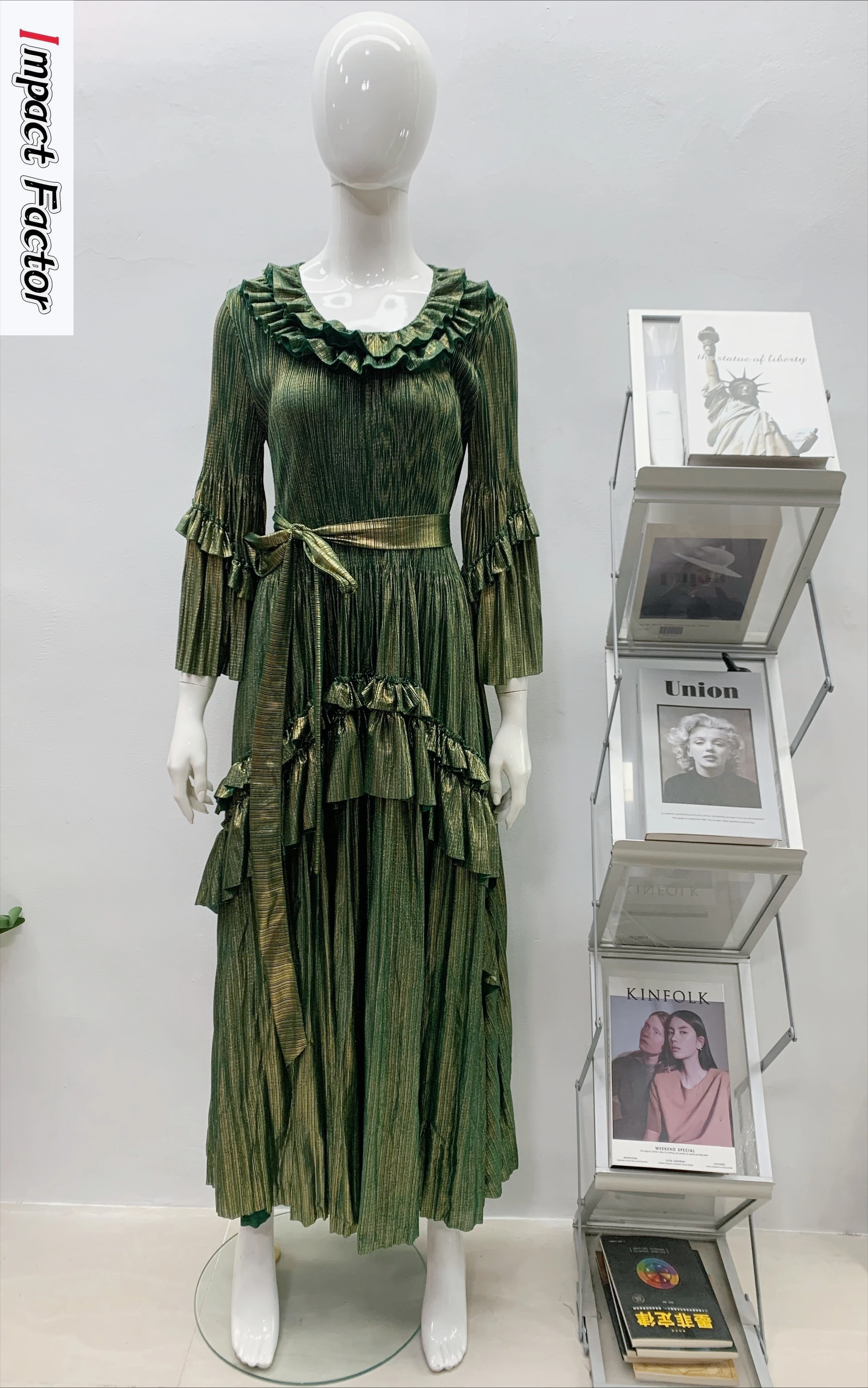Плиссированное темпераментное платье Miyake, весна-лето 2021, новые модные тонкие свободные женские платья
Плиссированное темпераментное платье Miyake, весна-лето 2021, новые модные тонкие свободные женские платья