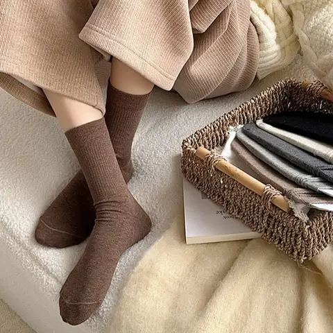6 paires de chaussettes mi-tube simples pour femmes, nouveau style, couleur unie, respirantes, absorbant la sueur, décontractées, en coton, automne hiver