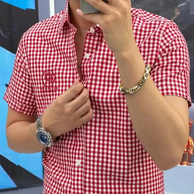 2024 New Summer Men's Casual Plaid ort Sve irt High Quali Outerwear Red White Cheered Faionable Korean Sle
2024 New Summer Men's Casual Plaid ort Sve irt High Quali Outerwear Red White Cheered Faionable Korean Sle