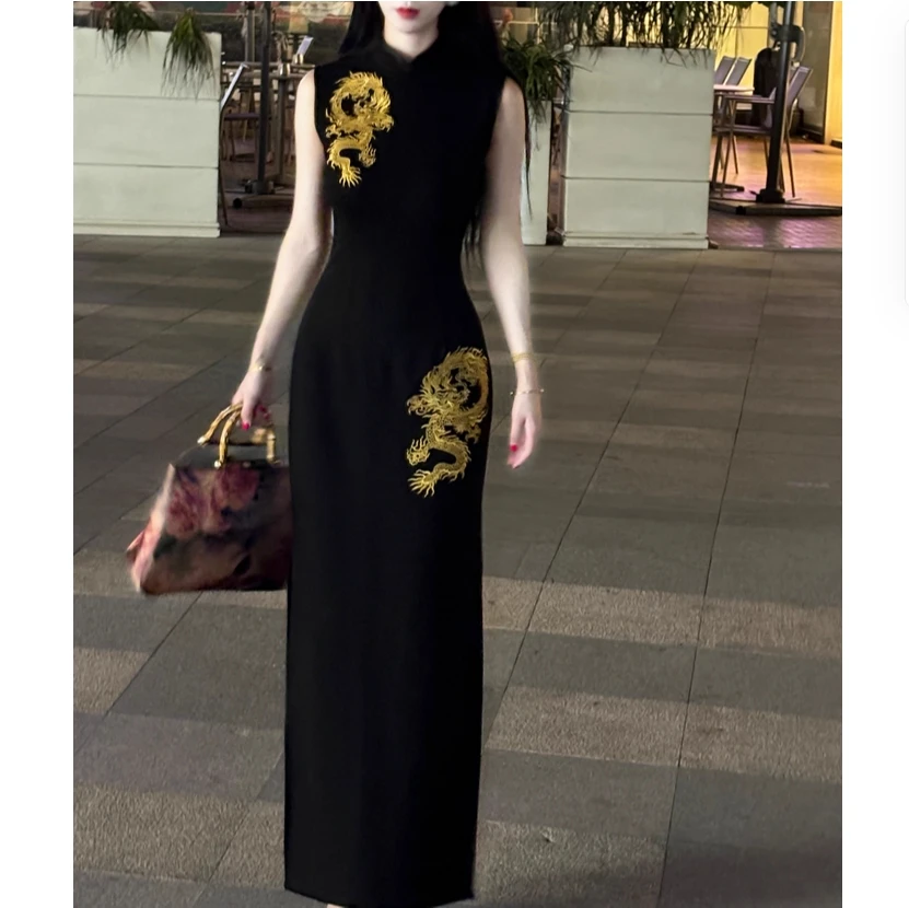 Girl's original self-made new Chinese style elastic suit, Hong Kong style qipao, golden dragon embroidered dress
Girl's original self-made new Chinese style elastic suit, Hong Kong style qipao, golden dragon embroidered dress