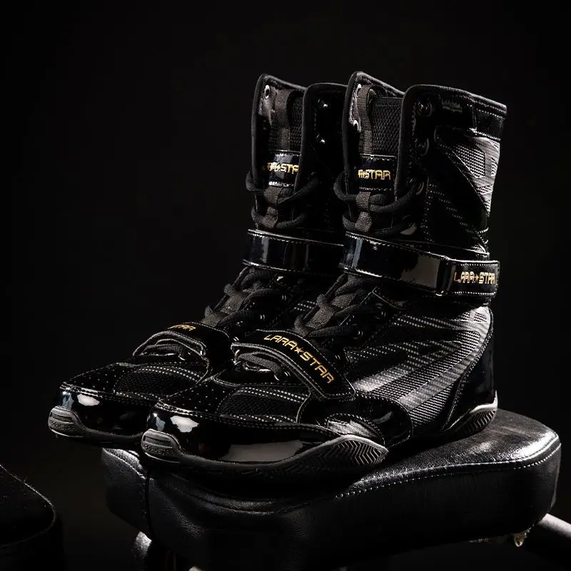 Мужские профессиональные высококачественные кроссовки для свободного боя и тренировок, боксерские кроссовки, мужские высокие удобные борцовские кроссовки 2026 года
Мужские профессиональные высококачественные кроссовки для свободного боя и тренировок, боксерские кроссовки, мужские высокие удобные борцовские кроссовки 2026 года