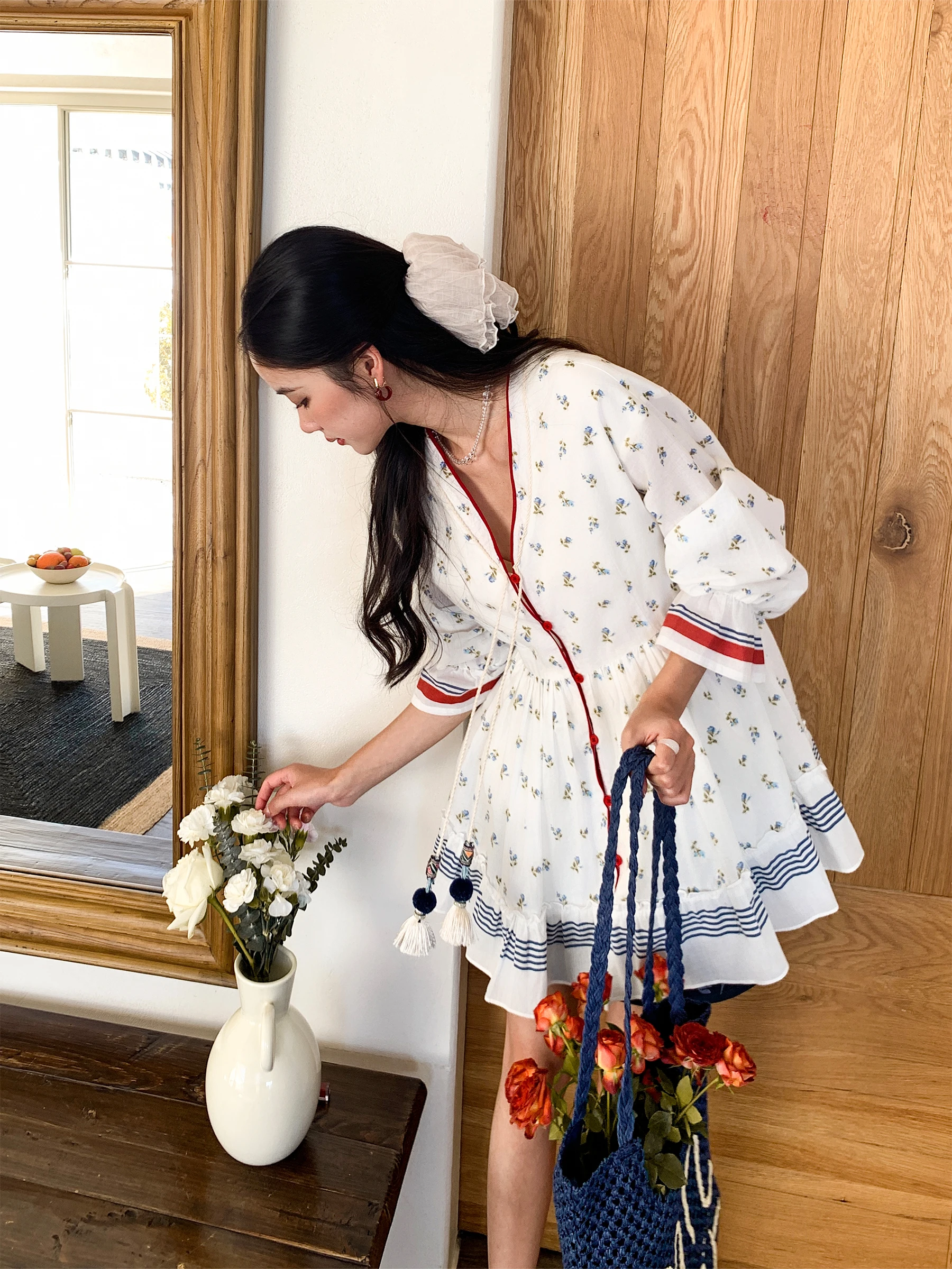 LAZYZ Country Floral Print Short Midi Dress Women's Spring Summer New Style V-neck Cotton Breathable Comfortable Dress
LAZYZ Country Floral Print Short Midi Dress Women's Spring Summer New Style V-neck Cotton Breathable Comfortable Dress