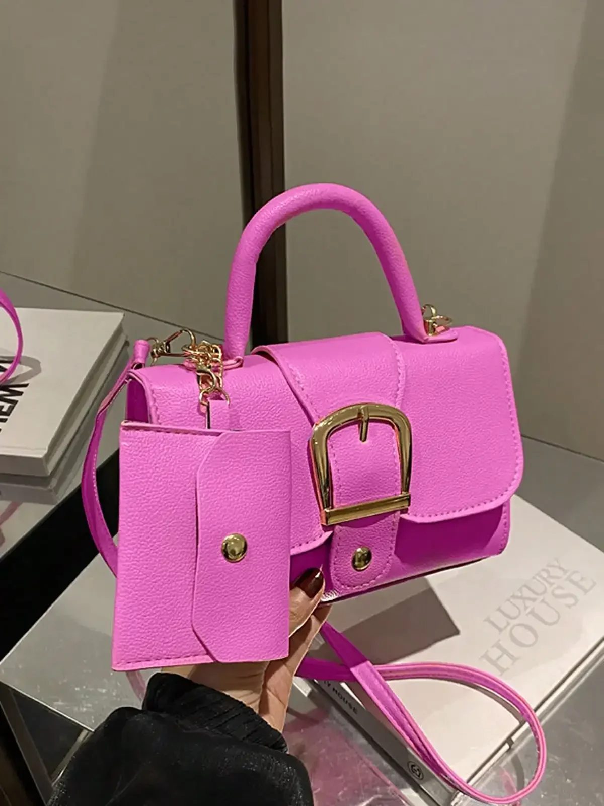 Women's Exquisite Buckle Square Bag Multifunctional Shoulder Handheld for Office Daily Party
Women's Exquisite Buckle Square Bag Multifunctional Shoulder Handheld for Office Daily Party