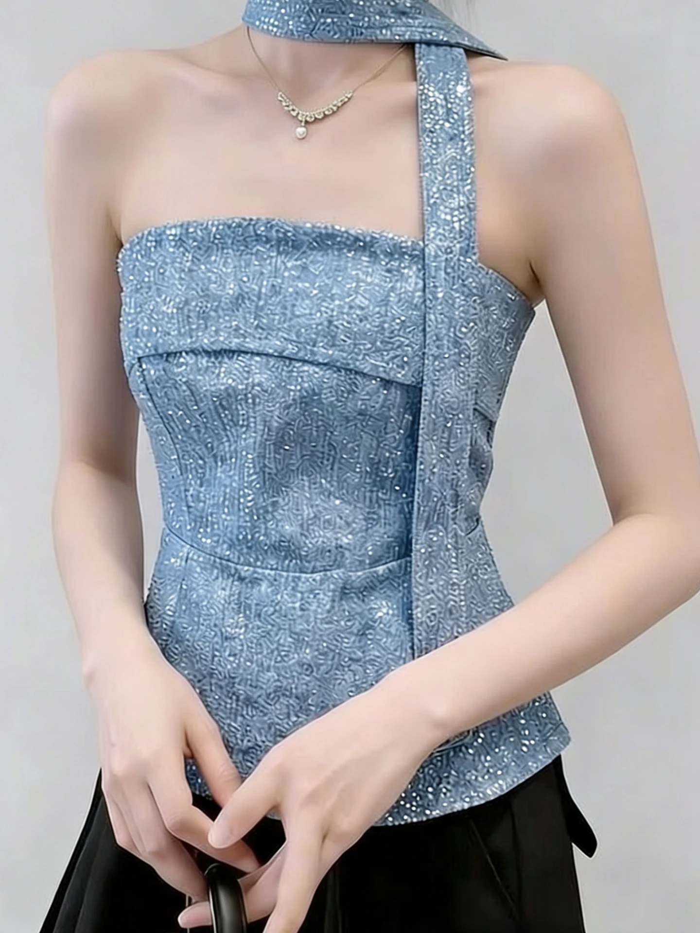 Spring Summer Women's Belted Vest Draped Design Slimming Unique Small-Batch Design Sensation Top Korean Style Commute Fashion
Spring Summer Women's Belted Vest Draped Design Slimming Unique Small-Batch Design Sensation Top Korean Style Commute Fashion