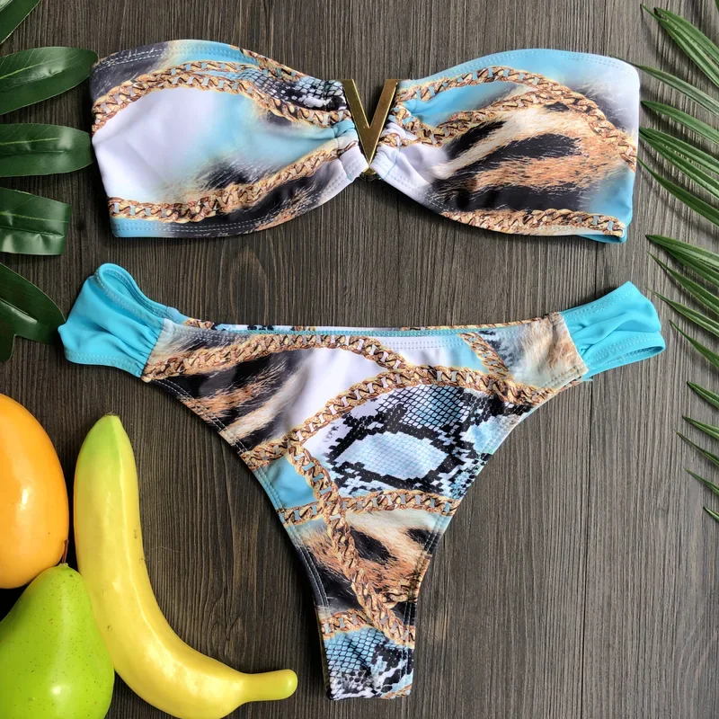 2020 print swimsuit metal V-neck sexy bikini set bandeau high cut swimwear Women summer bathers bathing suit Brazilian bikini
2020 print swimsuit metal V-neck sexy bikini set bandeau high cut swimwear Women summer bathers bathing suit Brazilian bikini