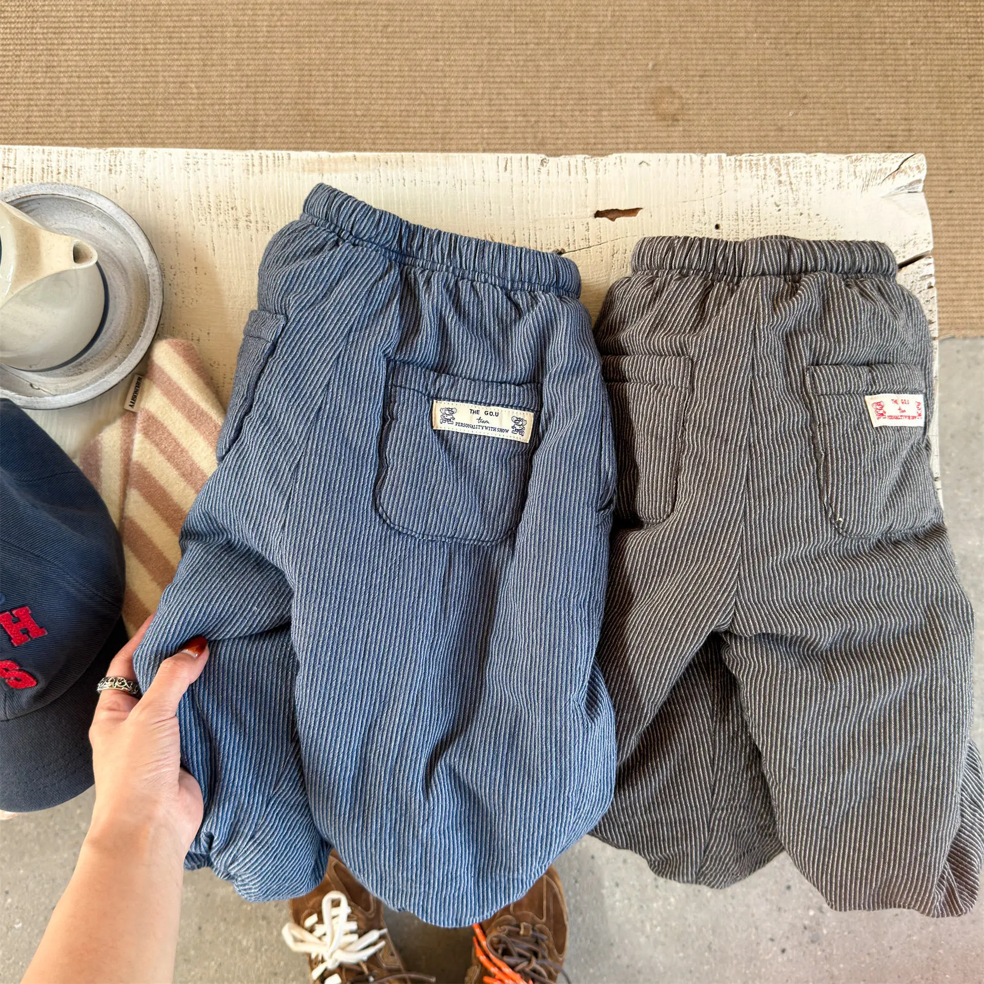 2025 Winter New Children Fleece Sweatpants Cotton Boys Casual Pants Plus Velvet Thick Baby Girls Warm Trousers Kids Clothes
2025 Winter New Children Fleece Sweatpants Cotton Boys Casual Pants Plus Velvet Thick Baby Girls Warm Trousers Kids Clothes