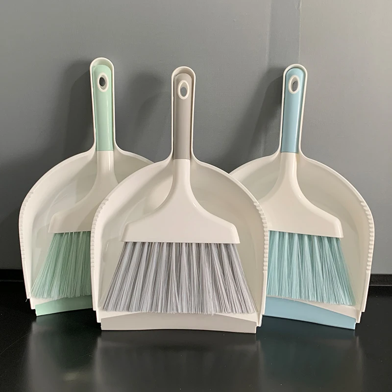 Mini dustpan and brush combination set,multifunctional desktop cleaning hand brush,kitchen countertop residue cleaning broom set
Mini dustpan and brush combination set,multifunctional desktop cleaning hand brush,kitchen countertop residue cleaning broom set