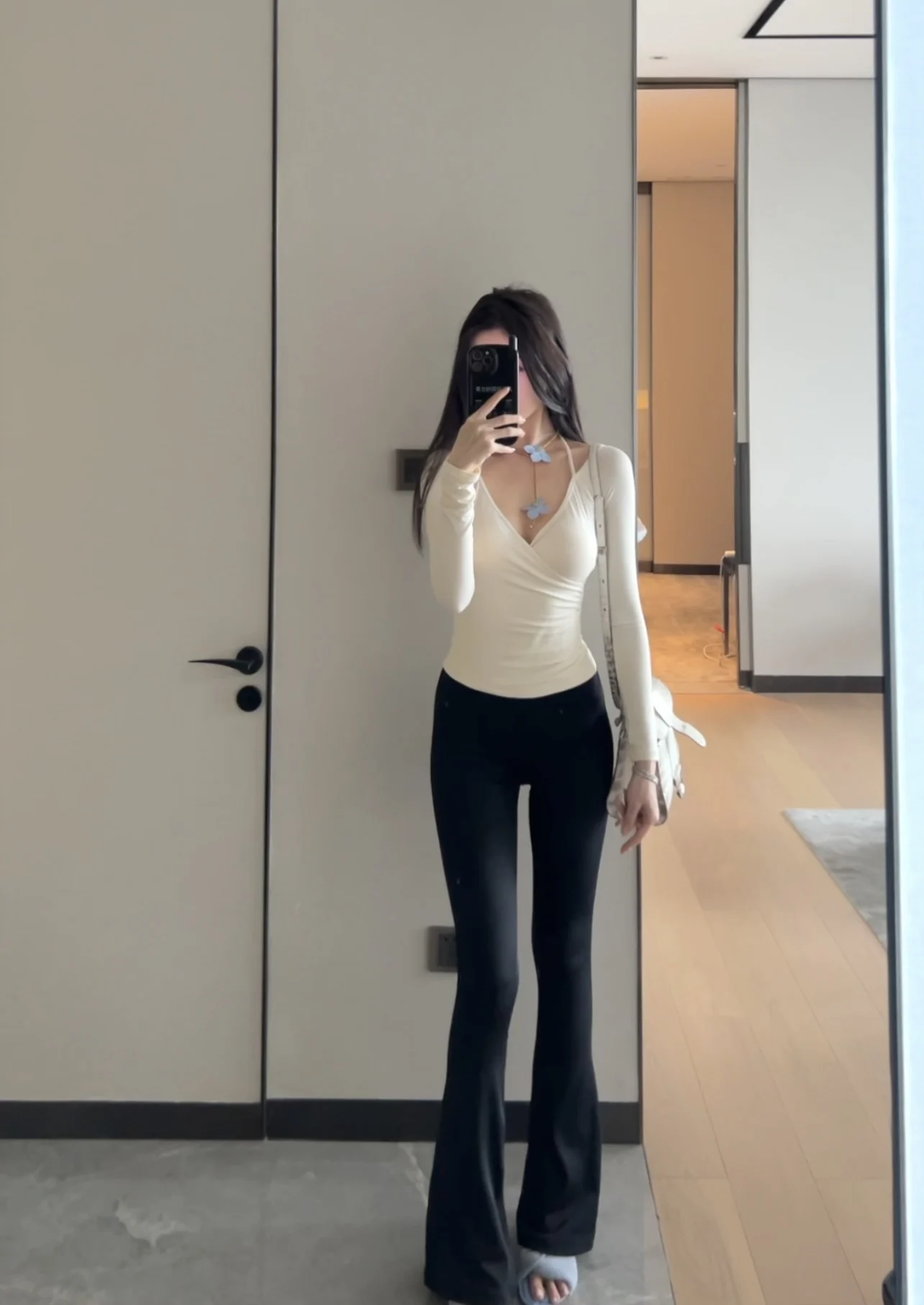 Hot Girl Ne Hanging Slim Fit Base irt Inner Wear T-irt Cotton 95% Other Materials 5% Women's Faion Top
Hot Girl Ne Hanging Slim Fit Base irt Inner Wear T-irt Cotton 95% Other Materials 5% Women's Faion Top