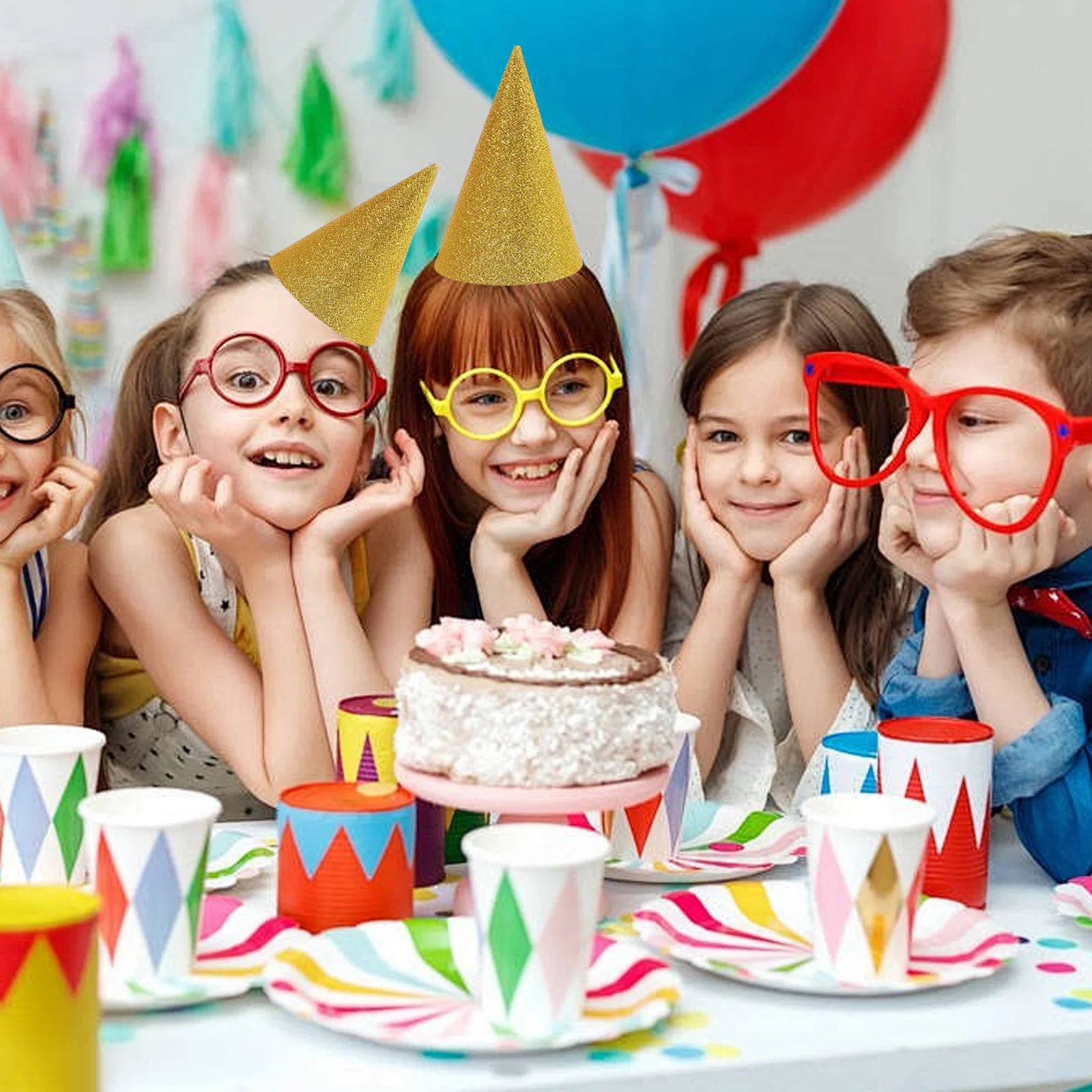 12Pcs Birthday Crown Glitter Cone Party Hats Mini Crown Hats for Adults Wedding Shower Party Crowning 
12Pcs Birthday Crown Glitter Cone Party Hats Mini Crown Hats for Adults Wedding Shower Party Crowning