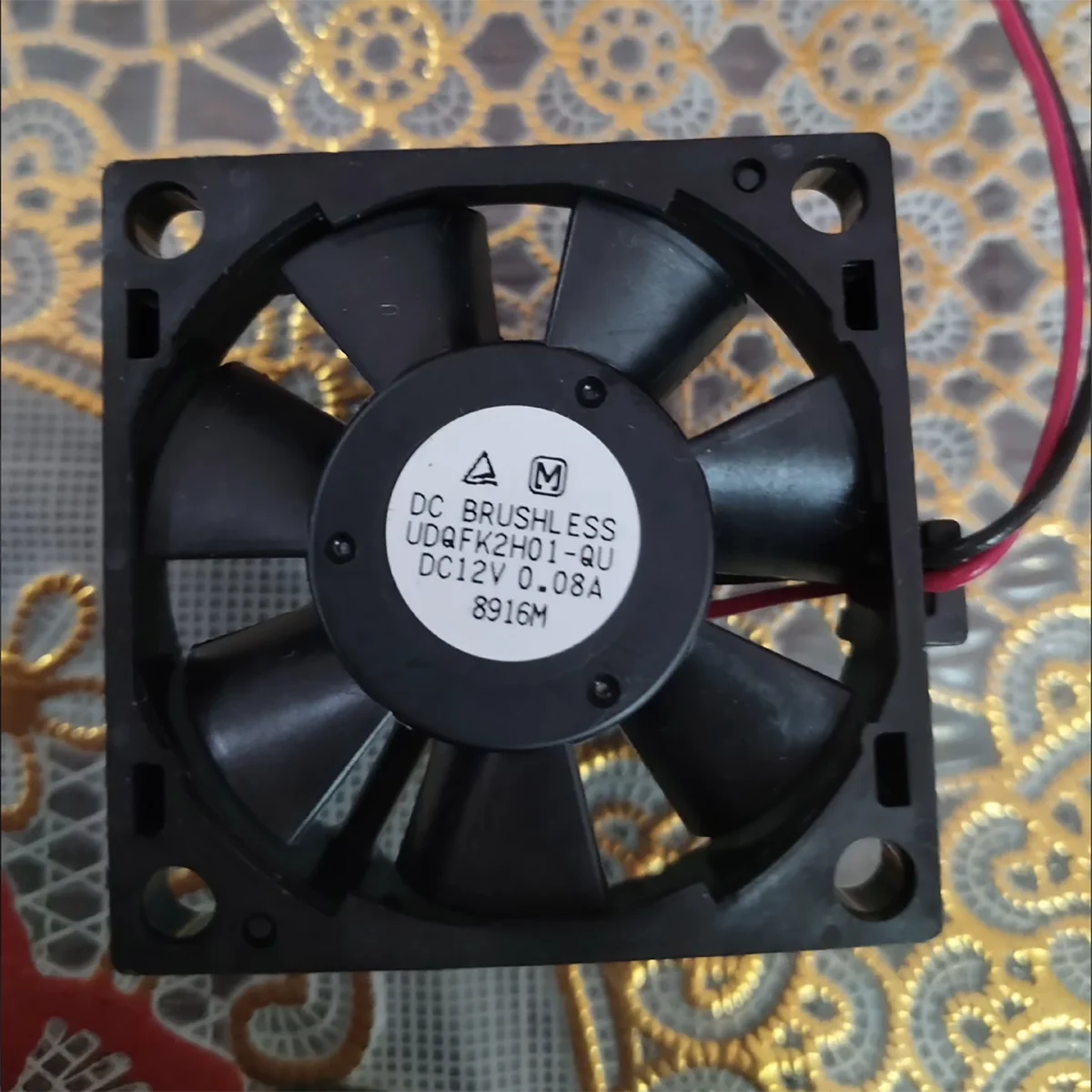 UDQFK2H01-QU 12V 0.08A 3510 Silent cooling fan
UDQFK2H01-QU 12V 0.08A 3510 Silent cooling fan