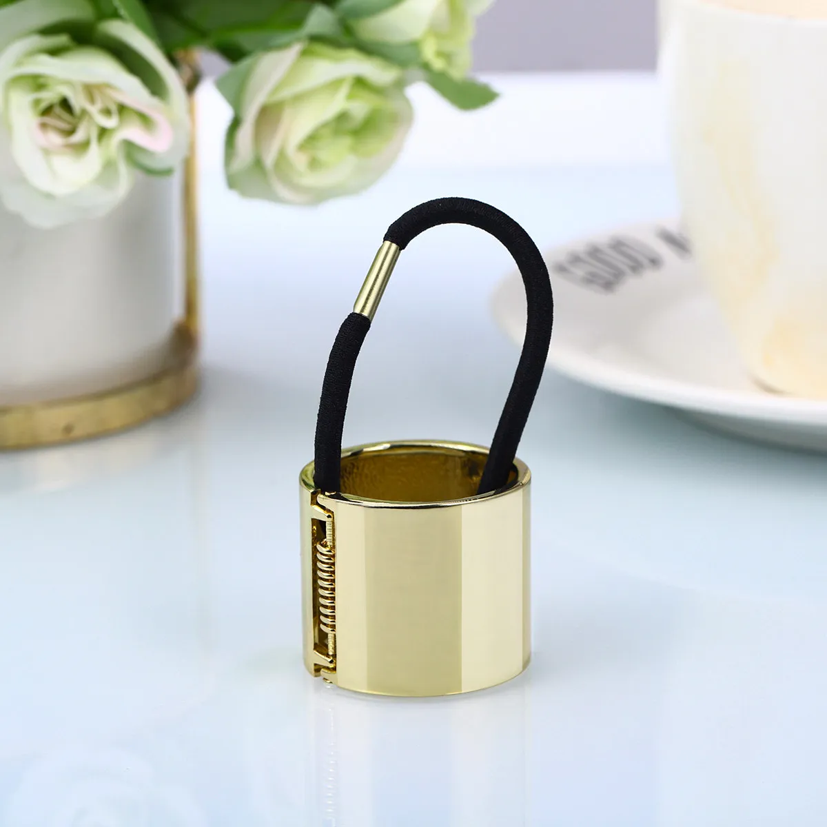 4Pcs Metal Ponytail Holder with Spring Hinge Elastic Band Premium Fashion Hair Accessory for Women Daily Party Styling
4Pcs Metal Ponytail Holder with Spring Hinge Elastic Band Premium Fashion Hair Accessory for Women Daily Party Styling
