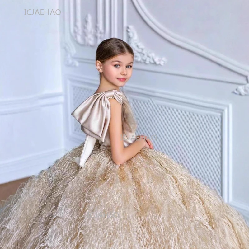 Champagne Children Girls Elegant Party Dress One Shoulder Gown for Host Performance Ball Pageant Formal Evening Dresses for Kids
Champagne Children Girls Elegant Party Dress One Shoulder Gown for Host Performance Ball Pageant Formal Evening Dresses for Kids