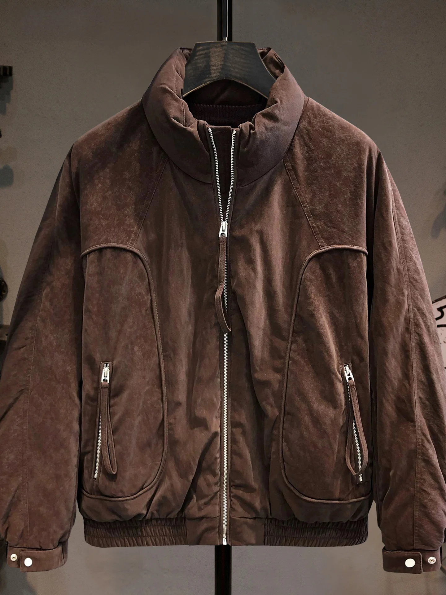 Men's Thiened Floing Feels down Jaet 2025 Winter Warm Faionable Stand Collar Du down Anti-Cold Coat Outdoor Sports
Men's Thiened Floing Feels down Jaet 2025 Winter Warm Faionable Stand Collar Du down Anti-Cold Coat Outdoor Sports