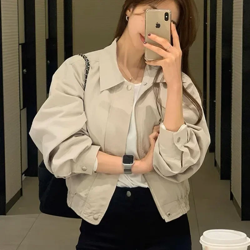 2025 Autumn Collection Korean New Thin Short Jacket Women's Simple Casual Versatile Work Clothes Top Loose Fit
2025 Autumn Collection Korean New Thin Short Jacket Women's Simple Casual Versatile Work Clothes Top Loose Fit