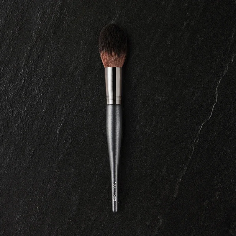 Кисть для макияжа Piccasso Grey №. Кисть для рассыпчатой пудры 133 Flame: мягкая, пушистая, из волокнистого ворса, с ручкой из массива дерева, профессиональная.
Кисть для макияжа Piccasso Grey №. Кисть для рассыпчатой пудры 133 Flame: мягкая, пушистая, из волокнистого ворса, с ручкой из массива дерева, профессиональная.