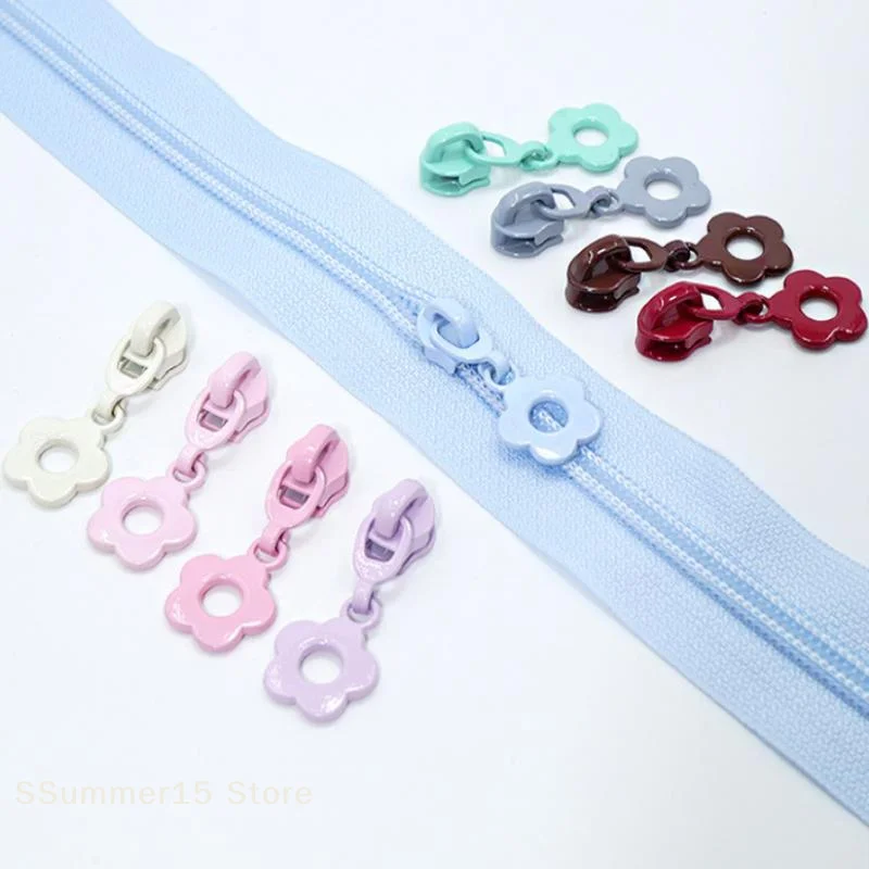 【R】10Pcs Cute Little Flower Zipper Head For #3 Nylon Zippers Suitable For Home Sewing DIY Handmade Zipper Replacement
【R】10Pcs Cute Little Flower Zipper Head For #3 Nylon Zippers Suitable For Home Sewing DIY Handmade Zipper Replacement