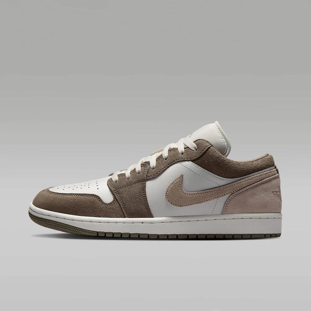NIKE Men's AIR JORDAN 1 LOW Basketball Training Shoes 553558-046
NIKE Men's AIR JORDAN 1 LOW Basketball Training Shoes 553558-046