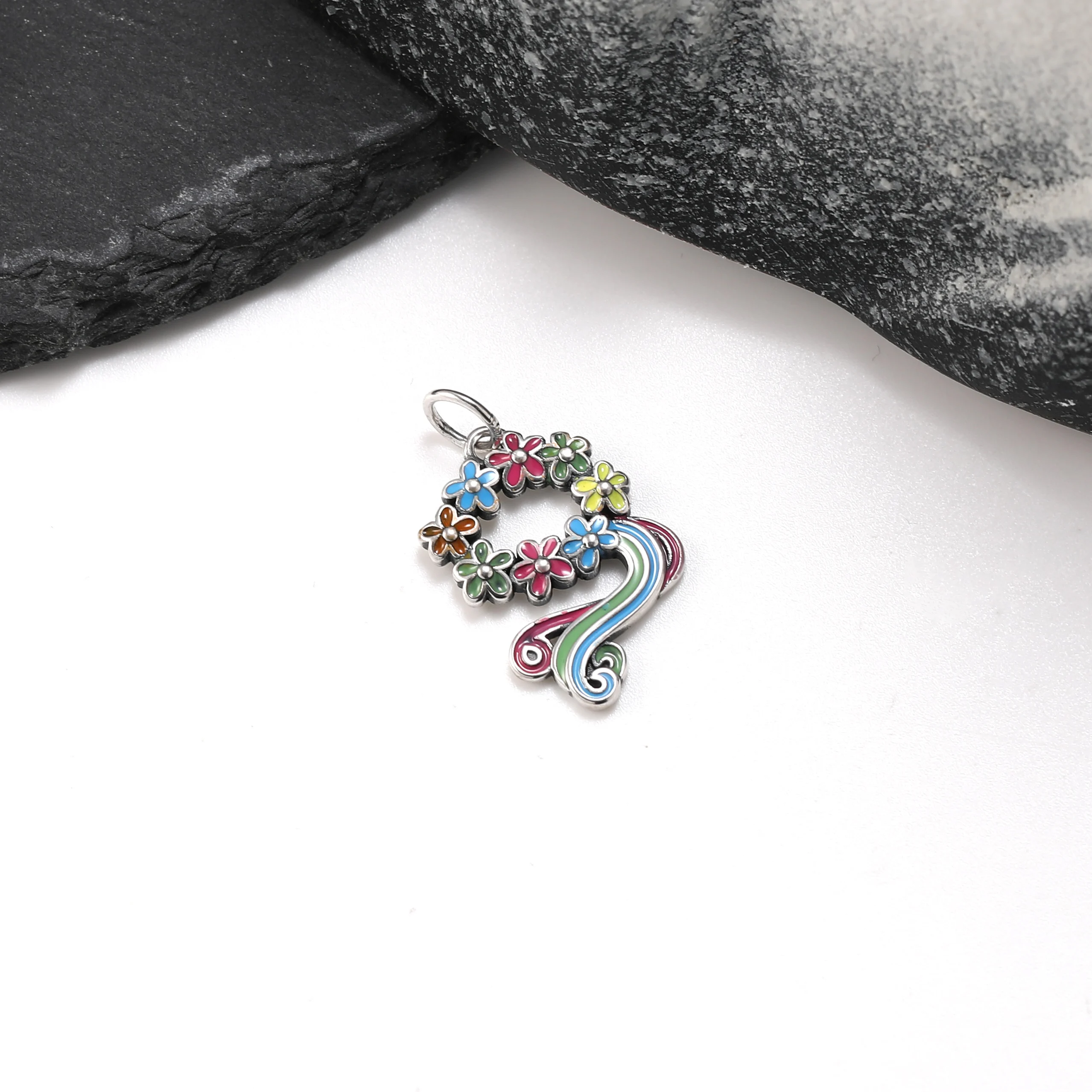 DJ169 genuine 925 sterling silver fashionable and exquisite keychain DIY accessory, featuring enamel craft flowers and a pendant
DJ169 genuine 925 sterling silver fashionable and exquisite keychain DIY accessory, featuring enamel craft flowers and a pendant