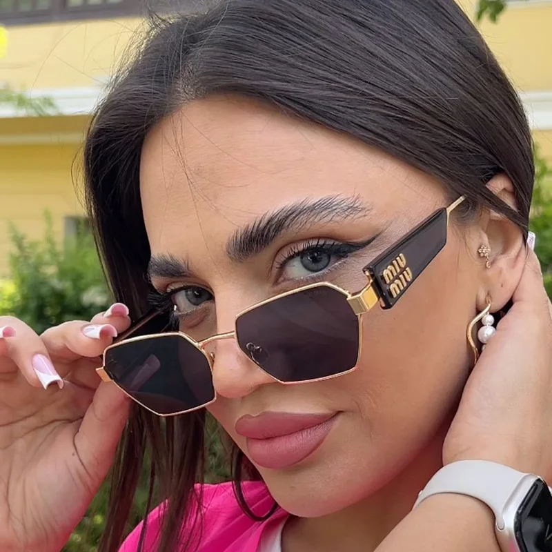 Summer New Fashionable Polygonal Sunglasses Trendy Personalized Sunglasses Are To Wear Travel Glasses
Summer New Fashionable Polygonal Sunglasses Trendy Personalized Sunglasses Are To Wear Travel Glasses