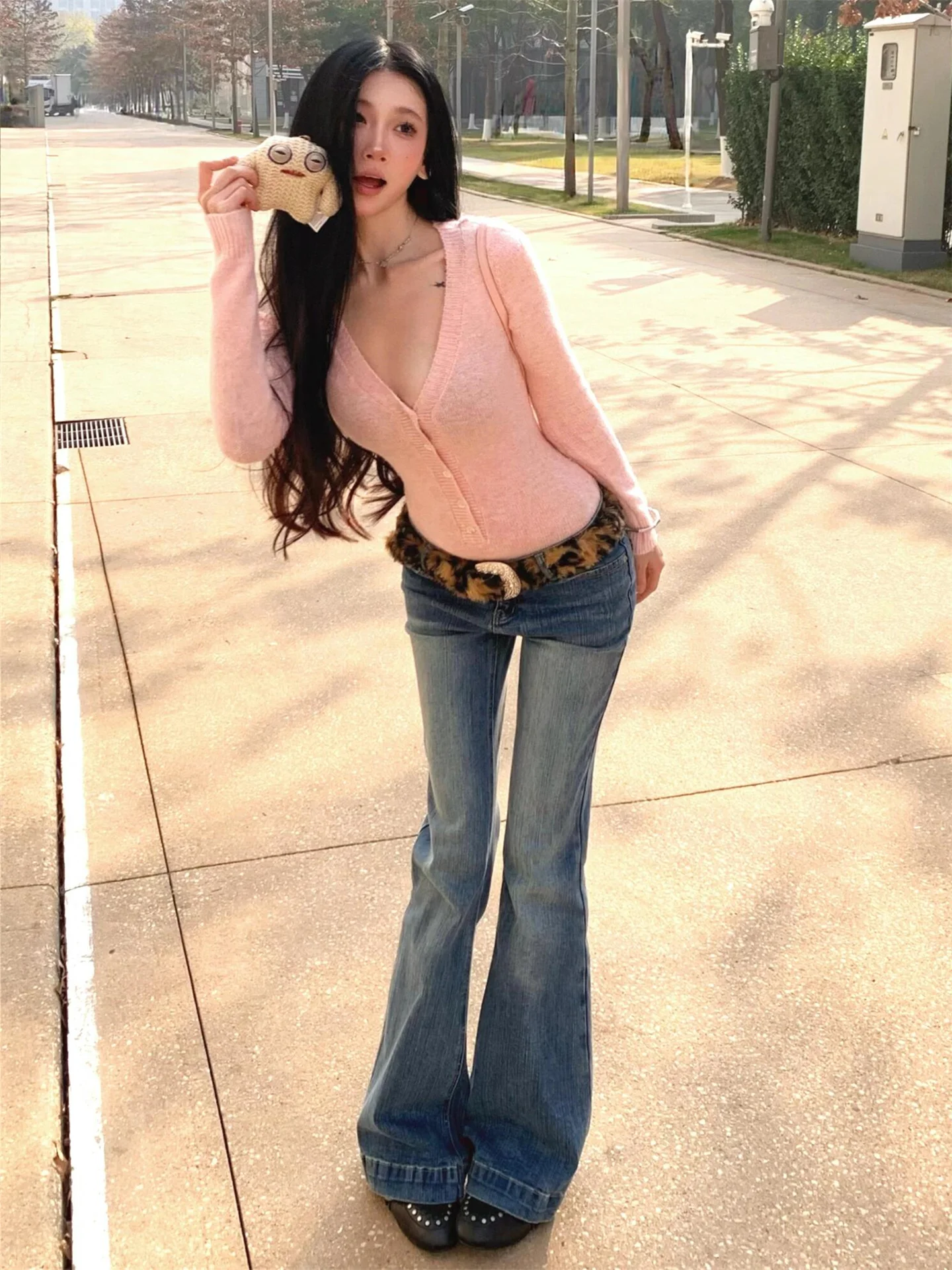 Retro American Bamboo Fiber Low Waist Bell Bottom Jeans Women's Slimming Extended Length Floor Sweeping Pants Casual Cotton
Retro American Bamboo Fiber Low Waist Bell Bottom Jeans Women's Slimming Extended Length Floor Sweeping Pants Casual Cotton