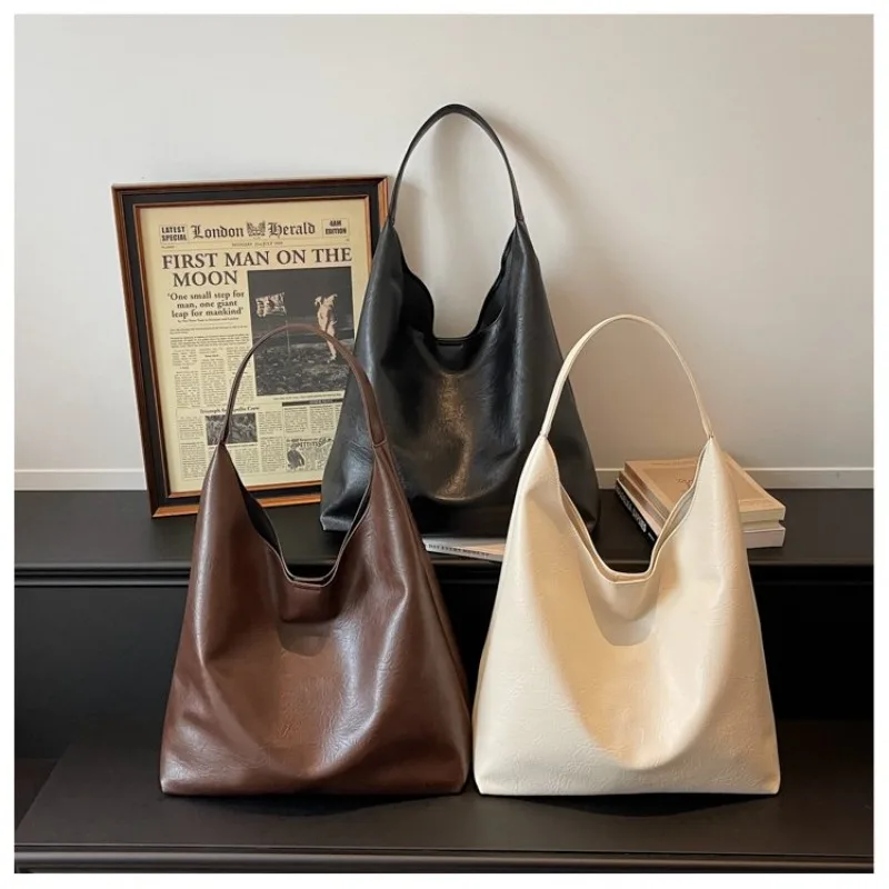 Trendy Elegant Leather Messenger And Popular Unique Diaper Bags For Commuter Simple Vintage Shoulder Bag
Trendy Elegant Leather Messenger And Popular Unique Diaper Bags For Commuter Simple Vintage Shoulder Bag