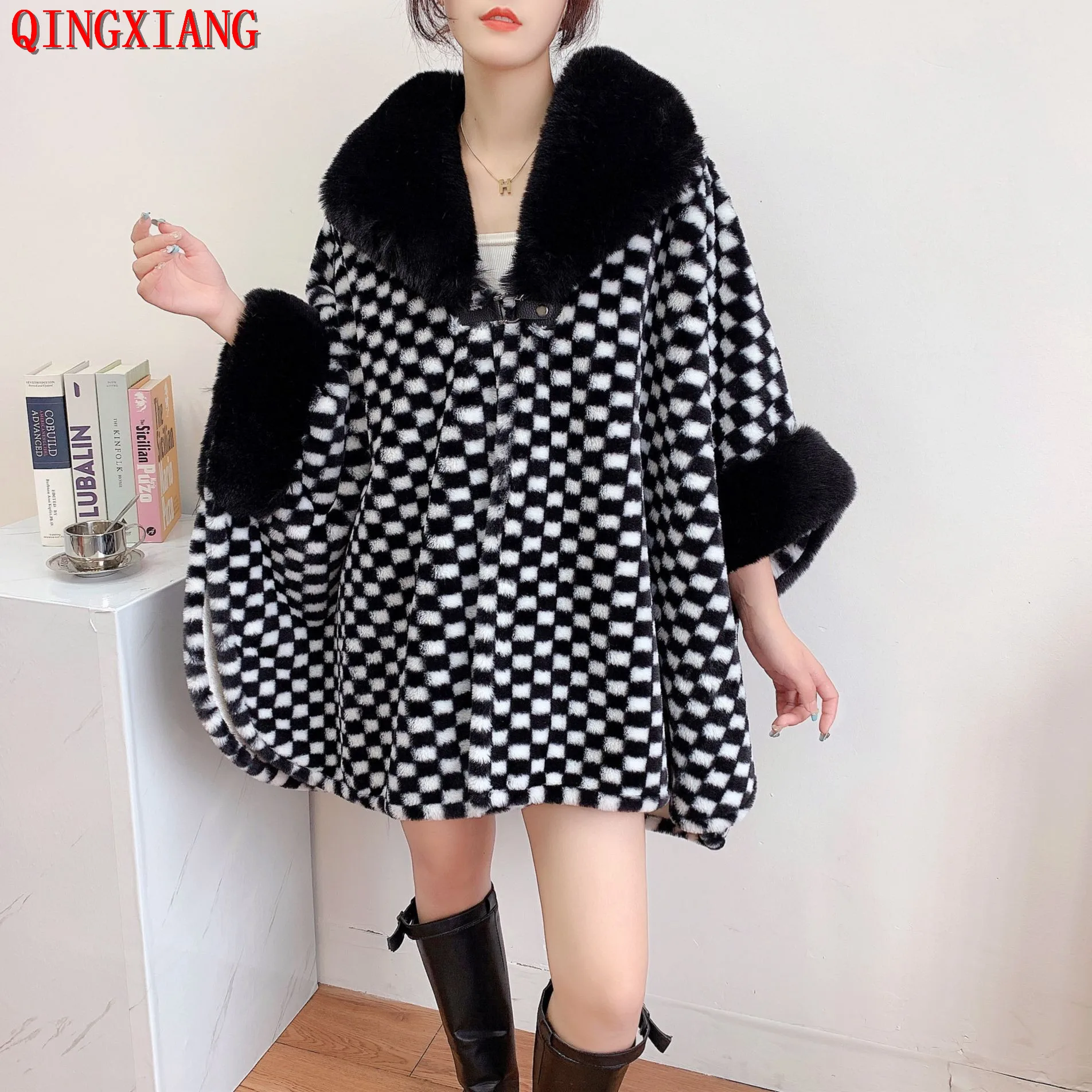 2022 Women New Faux Rabbit Fur Collar Diamond Plaid Loose Cape Coat Winter Thick Warm Batwing Sleeves Outer Wear Long Cloak
2022 Women New Faux Rabbit Fur Collar Diamond Plaid Loose Cape Coat Winter Thick Warm Batwing Sleeves Outer Wear Long Cloak