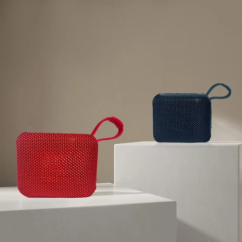 S100 Portable Speaker Mini Speaker For Outdoor Sports compatible with TF card/usb drive/usb/TF/FM surround sound effects
S100 Portable Speaker Mini Speaker For Outdoor Sports compatible with TF card/usb drive/usb/TF/FM surround sound effects