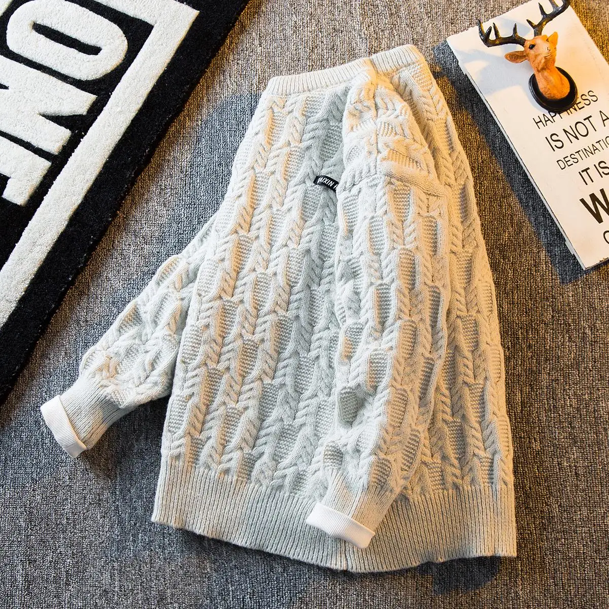 Trendy Twist Knitted Sweater round Ne Men Winter Casual Loose Fit Long Sve Classic Color Blo Pattern Coolmax Fabric
Trendy Twist Knitted Sweater round Ne Men Winter Casual Loose Fit Long Sve Classic Color Blo Pattern Coolmax Fabric