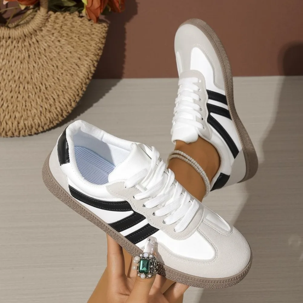 Women Sneakers Spring New Flat Loafers Comfortable Slip on Soft Female Sneakers Lightweight Outdoor Shoes for Women
Women Sneakers Spring New Flat Loafers Comfortable Slip on Soft Female Sneakers Lightweight Outdoor Shoes for Women