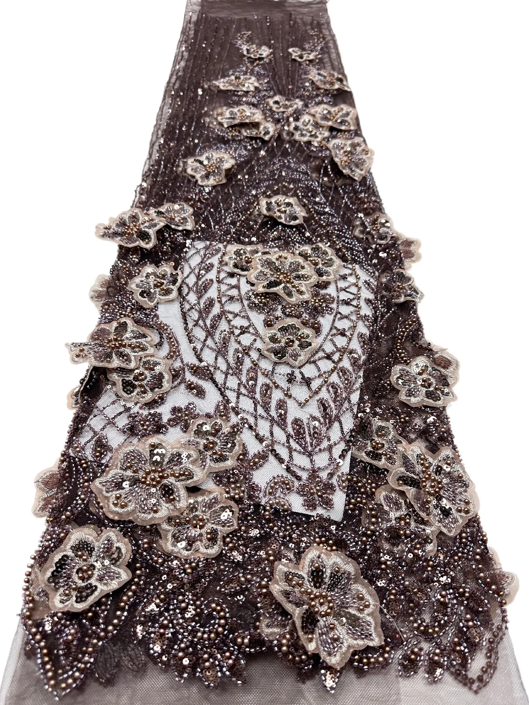 2026 Luxury Beads Mesh Lace Fabrics 3d Flowers Lace Nigerian African Tulle French Tulle Beaded Net Lace for Women Dress 5 Yards
2026 Luxury Beads Mesh Lace Fabrics 3d Flowers Lace Nigerian African Tulle French Tulle Beaded Net Lace for Women Dress 5 Yards