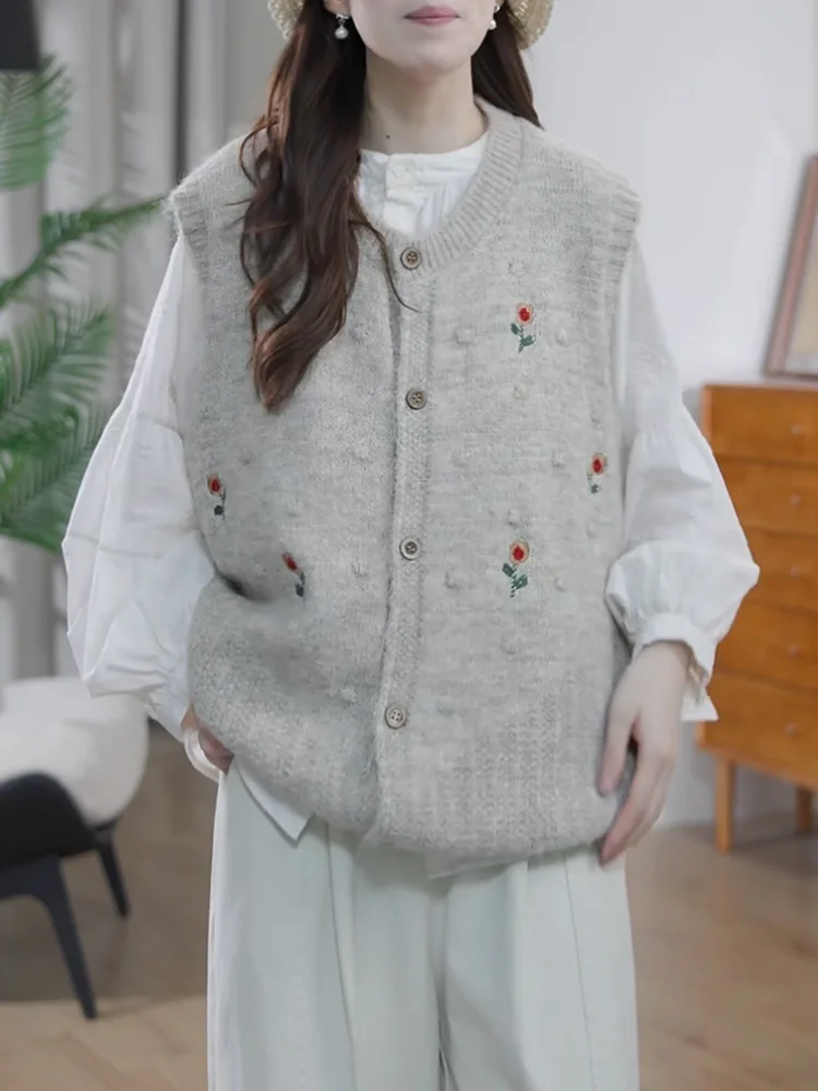 Вязаный жилет с цветочной вышивкой, осень 2025, новинка, большие размеры, модный, универсальный, стройнящий топ, простой дизайн
Вязаный жилет с цветочной вышивкой, осень 2025, новинка, большие размеры, модный, универсальный, стройнящий топ, простой дизайн