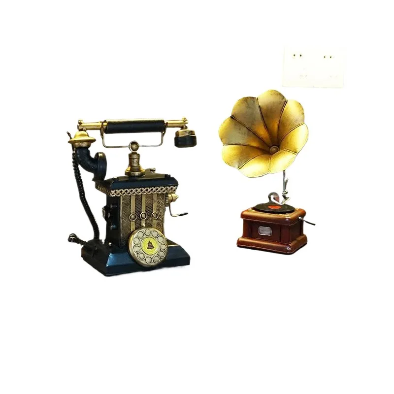 Retro home decorations, living room wine cabinet ornaments, TV ornaments, wrought iron phonograph prop 
Retro home decorations, living room wine cabinet ornaments, TV ornaments, wrought iron phonograph prop