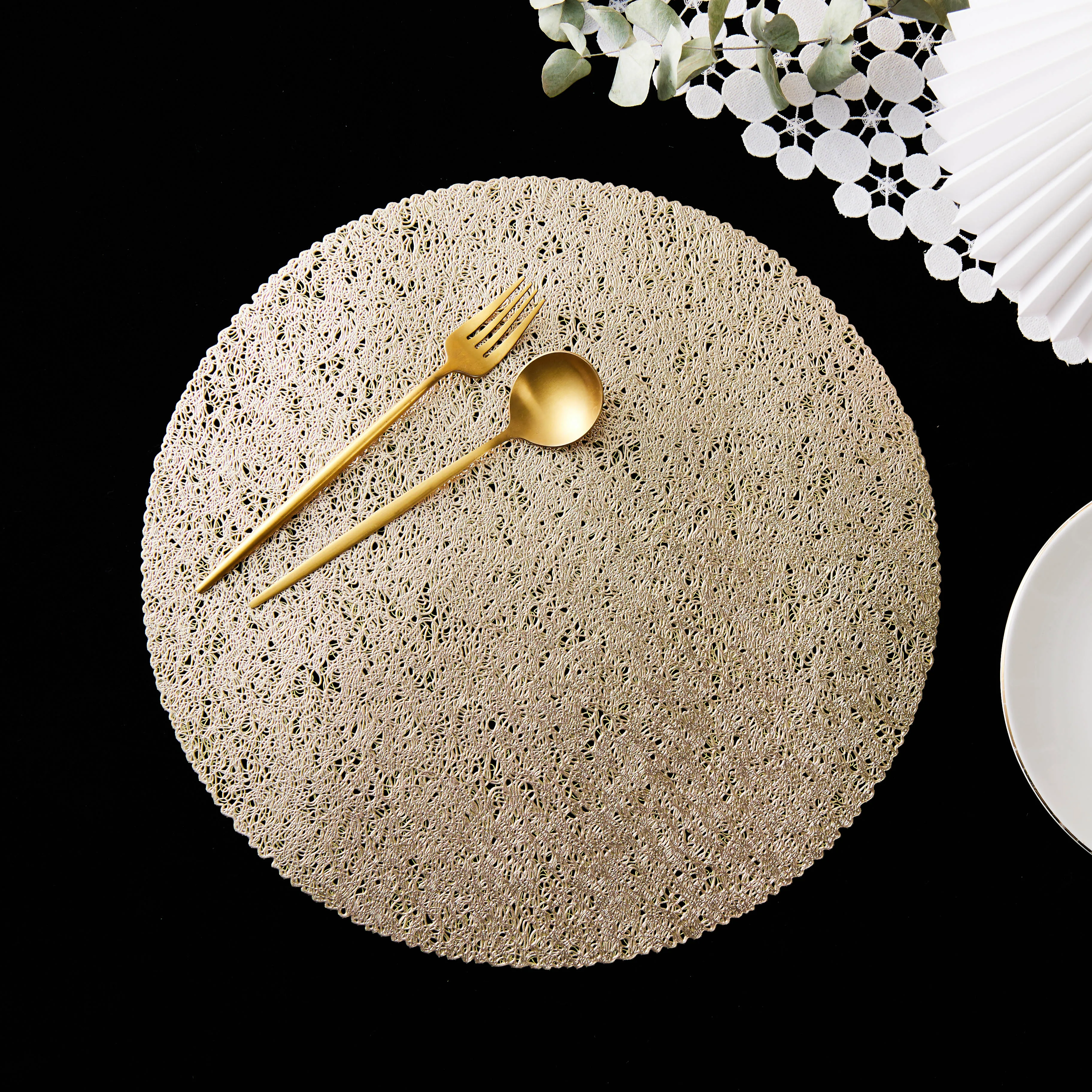 Набор из 6 рождественских полосатых салфеток для украшения дома, высококачественные водонепроницаемые маслостойкие коврики для стола, виниловые прессованные салфетки из ПВХ
Набор из 6 рождественских полосатых салфеток для украшения дома, высококачественные водонепроницаемые маслостойкие коврики для стола, виниловые прессованные салфетки из ПВХ