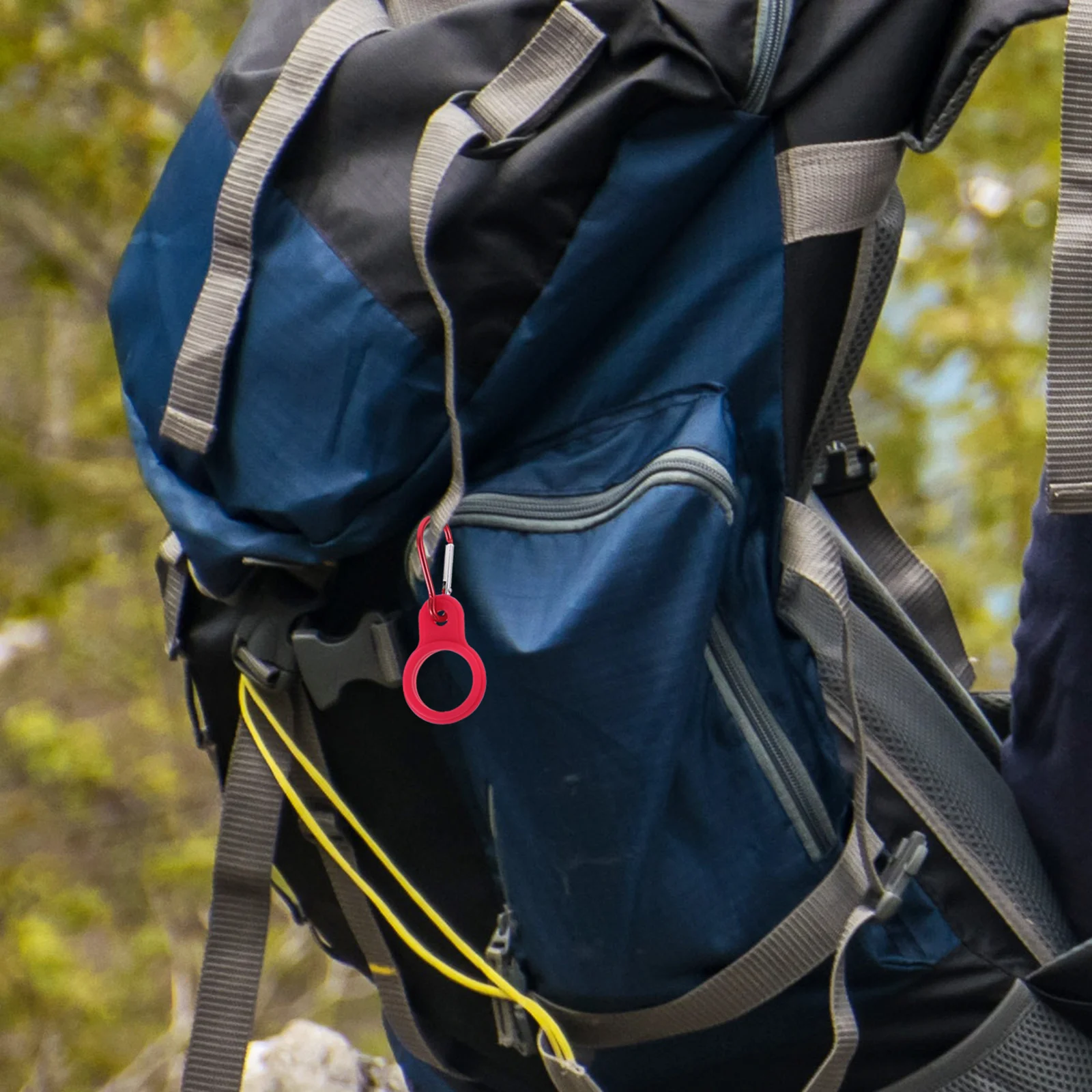 6Pcs Water Bottle Buckle Heavy Duty Wear-Resistant Silicone for Hands-Free Carrying on Backpack Waist Pockets
6Pcs Water Bottle Buckle Heavy Duty Wear-Resistant Silicone for Hands-Free Carrying on Backpack Waist Pockets