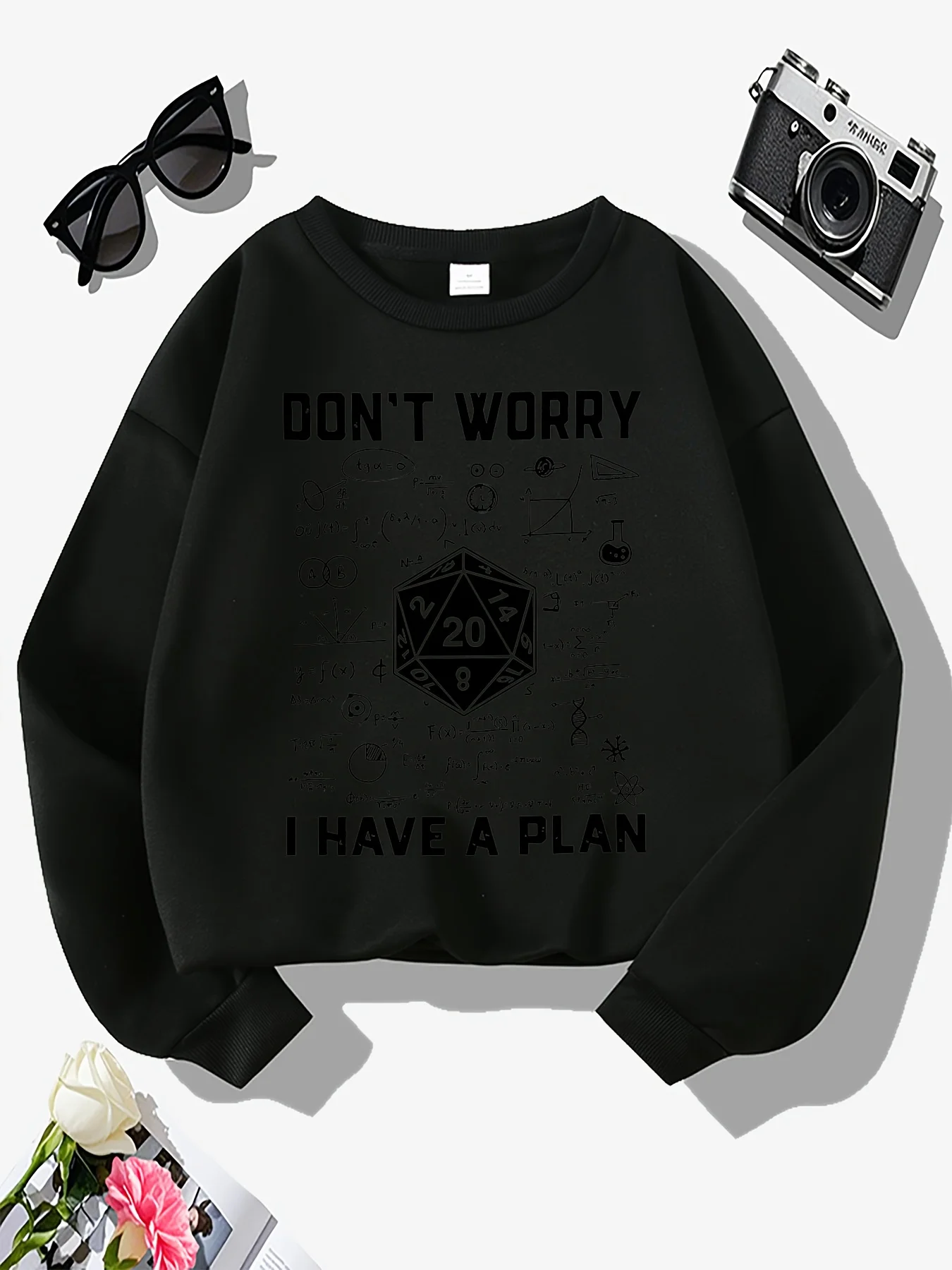 Женский игровой свитер в стиле Dungeons & Dragons с забавными кубиками D20 и текстовым принтом d20, идеально подходит для игроков.
Женский игровой свитер в стиле Dungeons & Dragons с забавными кубиками D20 и текстовым принтом d20, идеально подходит для игроков.