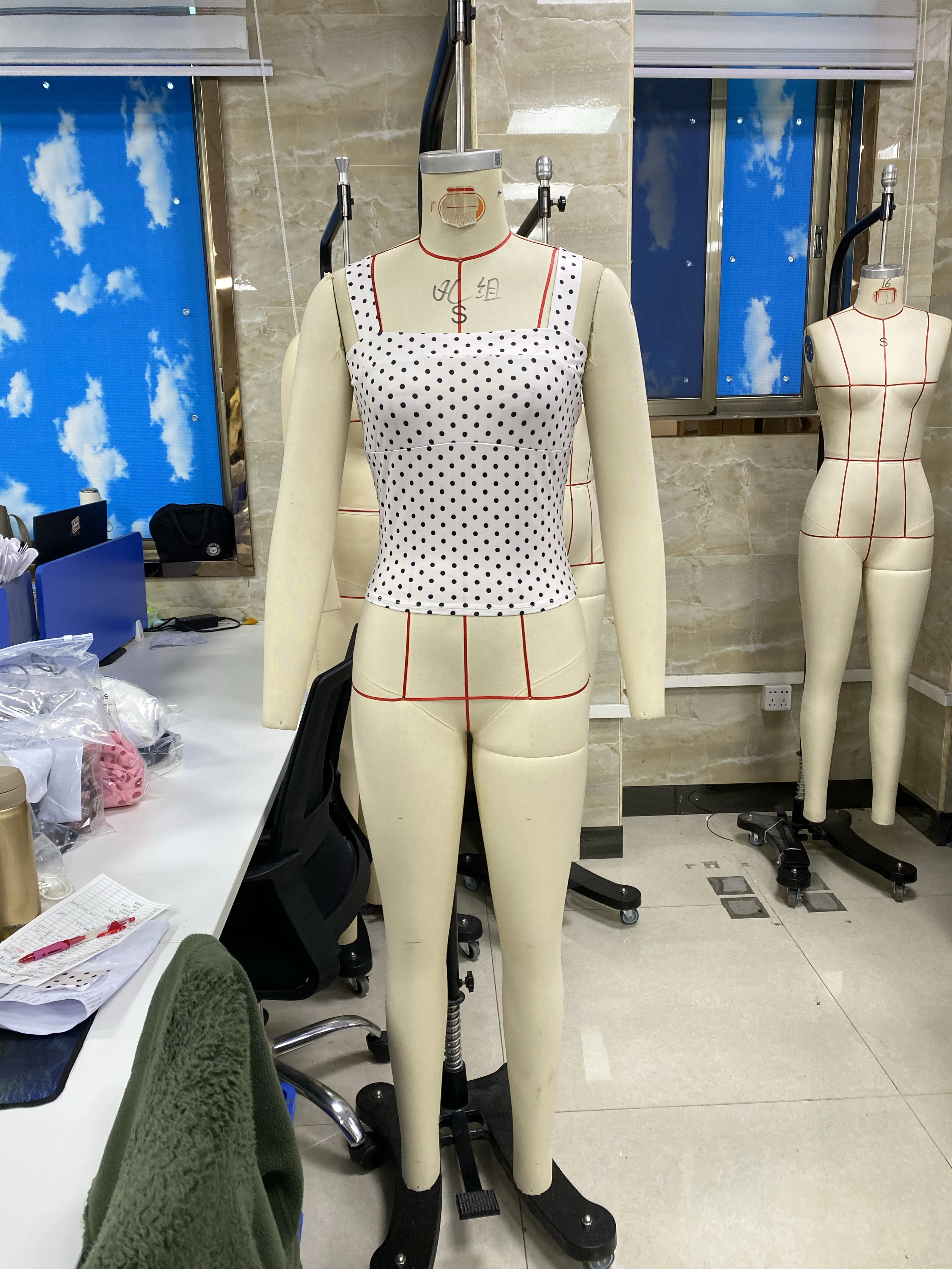 Женские летние топы на бретелях y2k Kawaii Harajuku без рукавов с квадратным вырезом и точечным принтом, облегающий жилет, уличная одежда
Женские летние топы на бретелях y2k Kawaii Harajuku без рукавов с квадратным вырезом и точечным принтом, облегающий жилет, уличная одежда