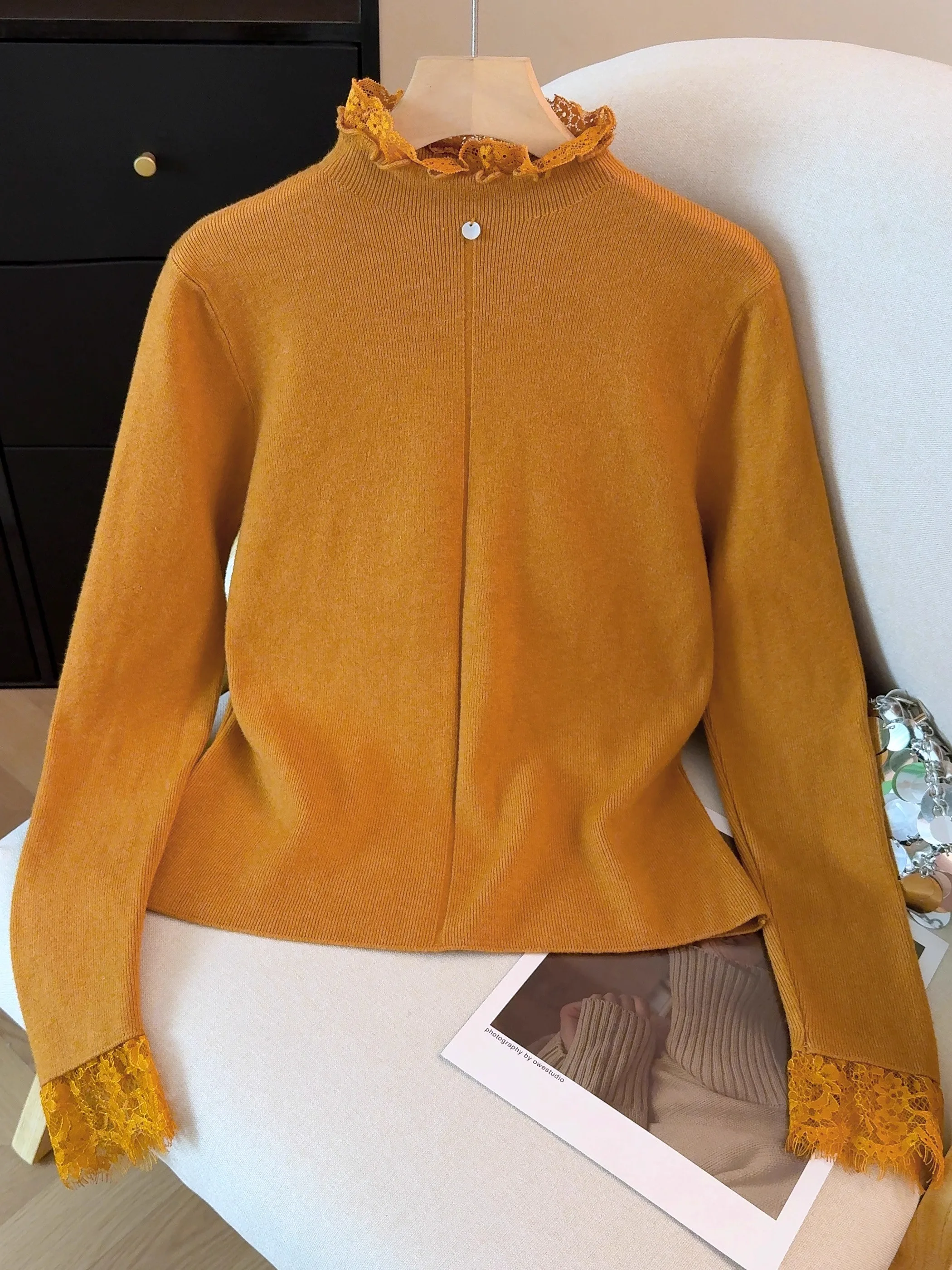 Women's Knitted Slim Fit Thickened Half High Collar Base Shirt Lace Trim Autumn Winter New Style Inner Wear Sweater Top
Women's Knitted Slim Fit Thickened Half High Collar Base Shirt Lace Trim Autumn Winter New Style Inner Wear Sweater Top