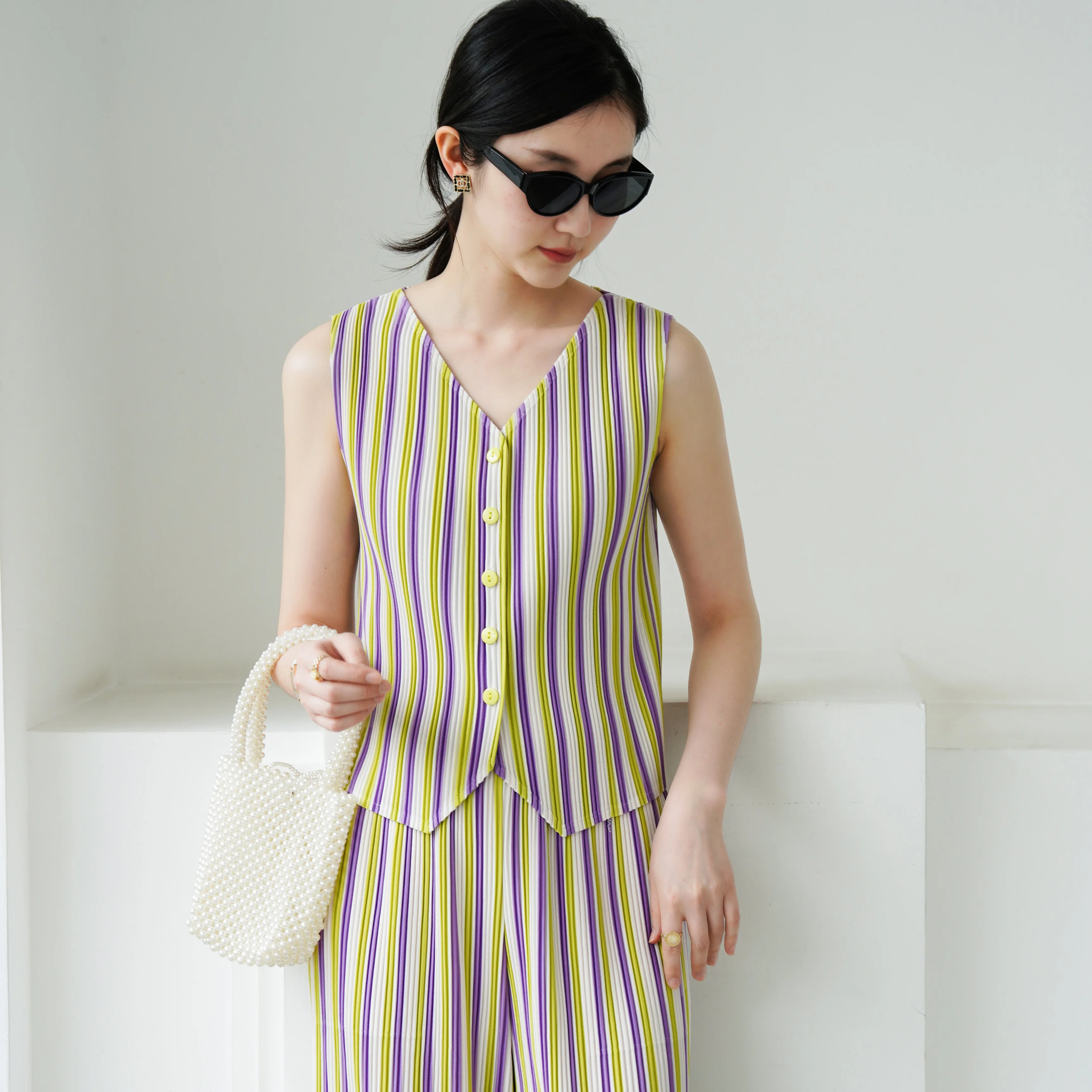 2024 summer new pleated senior color contrast stripes fresh retro casual fashion vest + pants
2024 summer new pleated senior color contrast stripes fresh retro casual fashion vest + pants